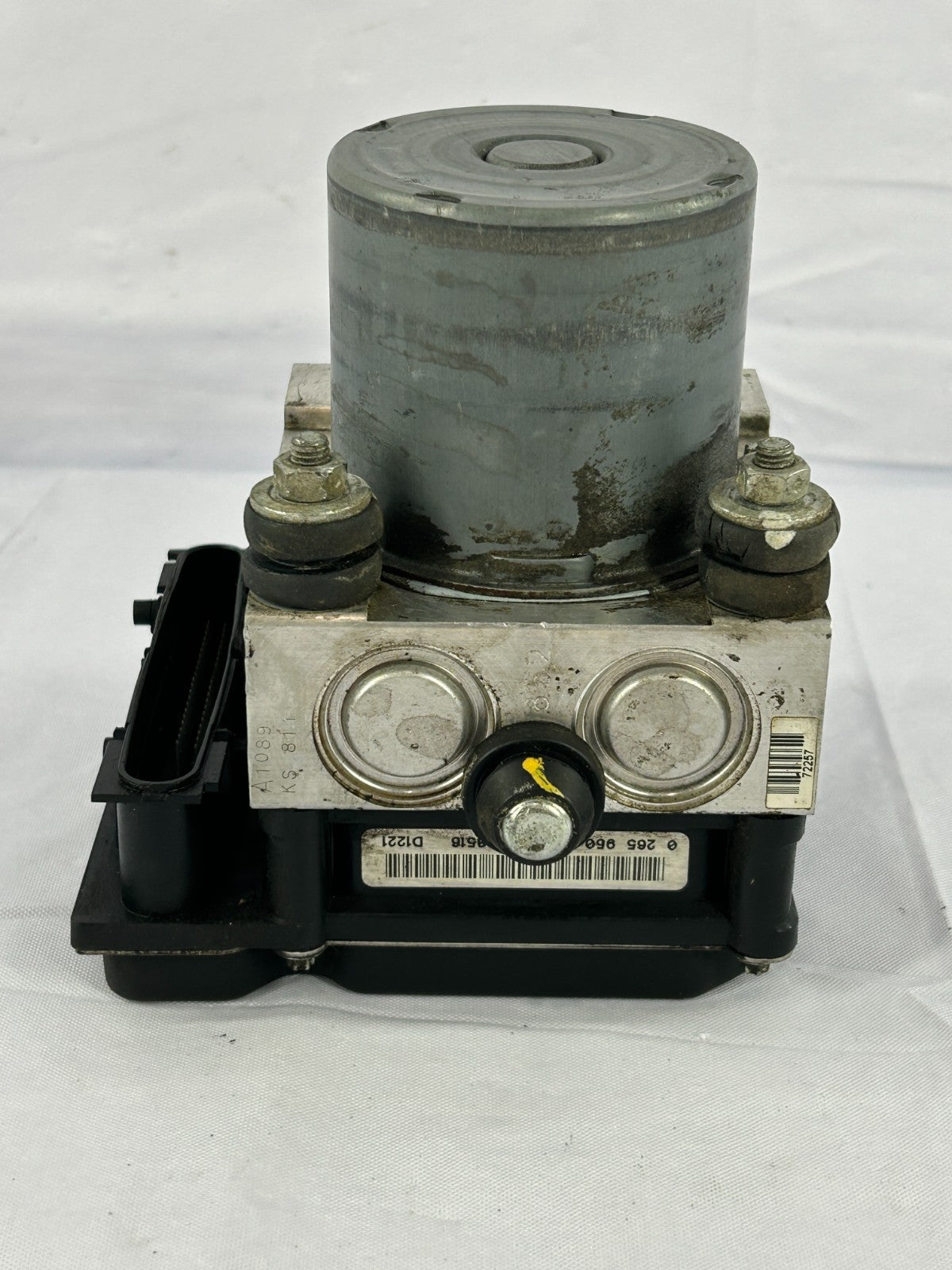 2005-2006 Subaru Outback 3.0 ABS Anti Lock Brake Pump Actuator OEM 27594AG02A