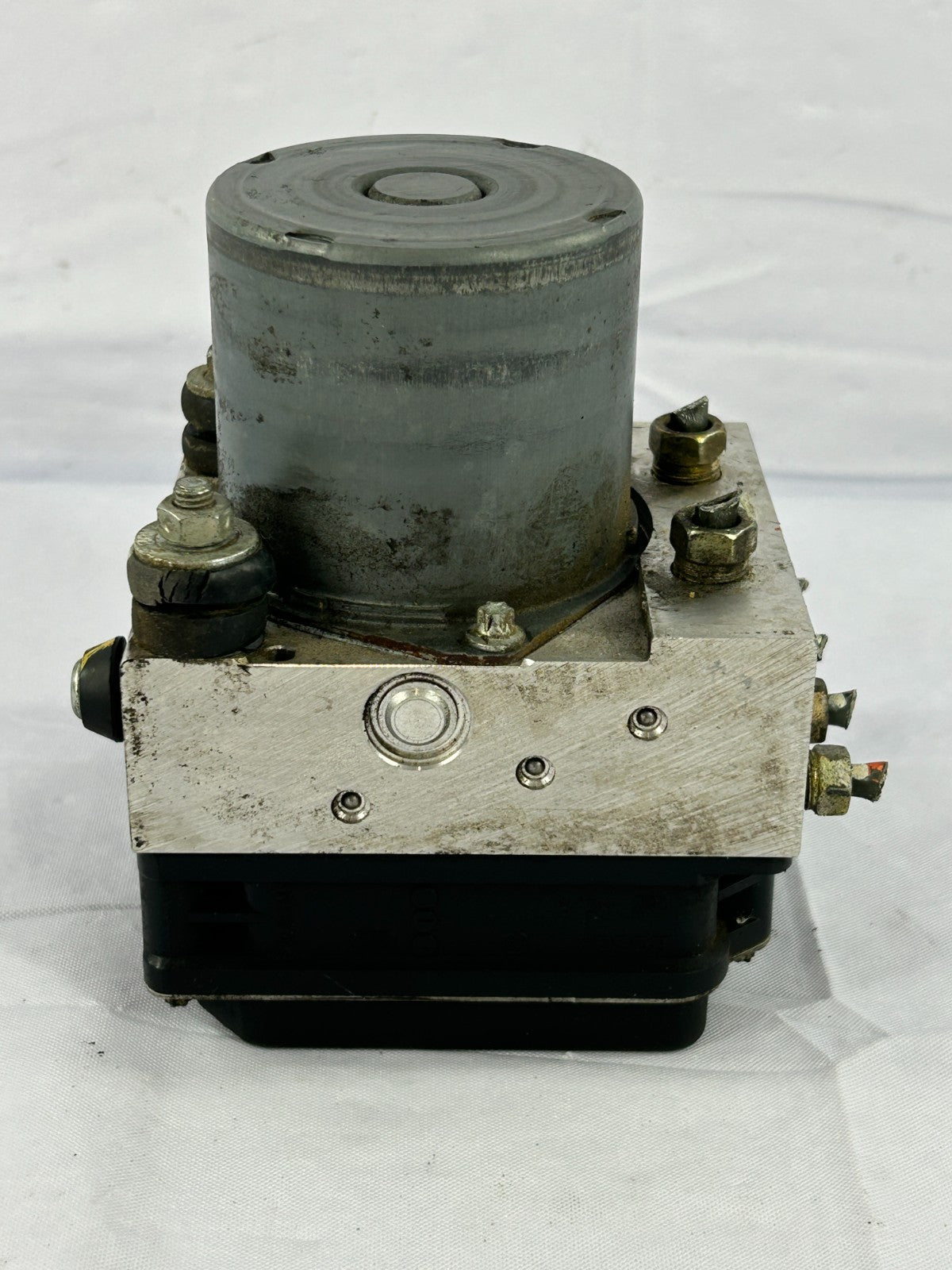 2005-2006 Subaru Outback 3.0 ABS Anti Lock Brake Pump Actuator OEM 27594AG02A