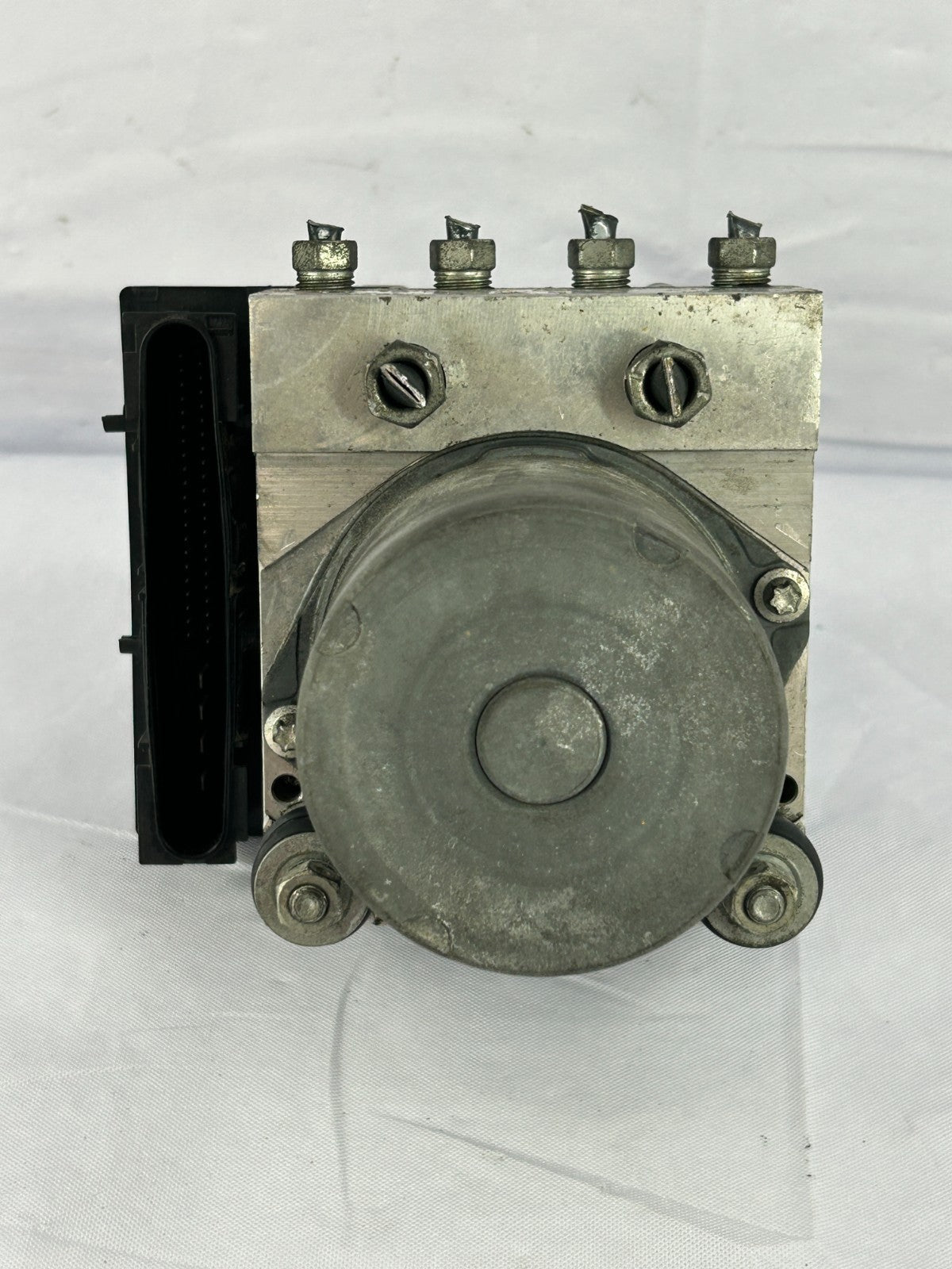 2009 Subaru Forester ABS Pump Control Module Hydraulic Unit Assy OEM 27596SC001