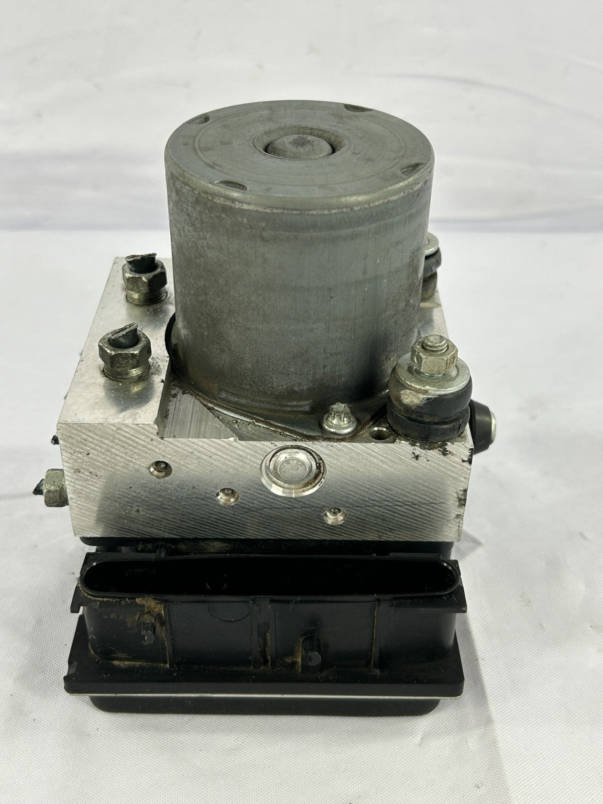 2011-2013 Subaru Forester ABS Pump Control Module Hydraulic Unit 27596SC070