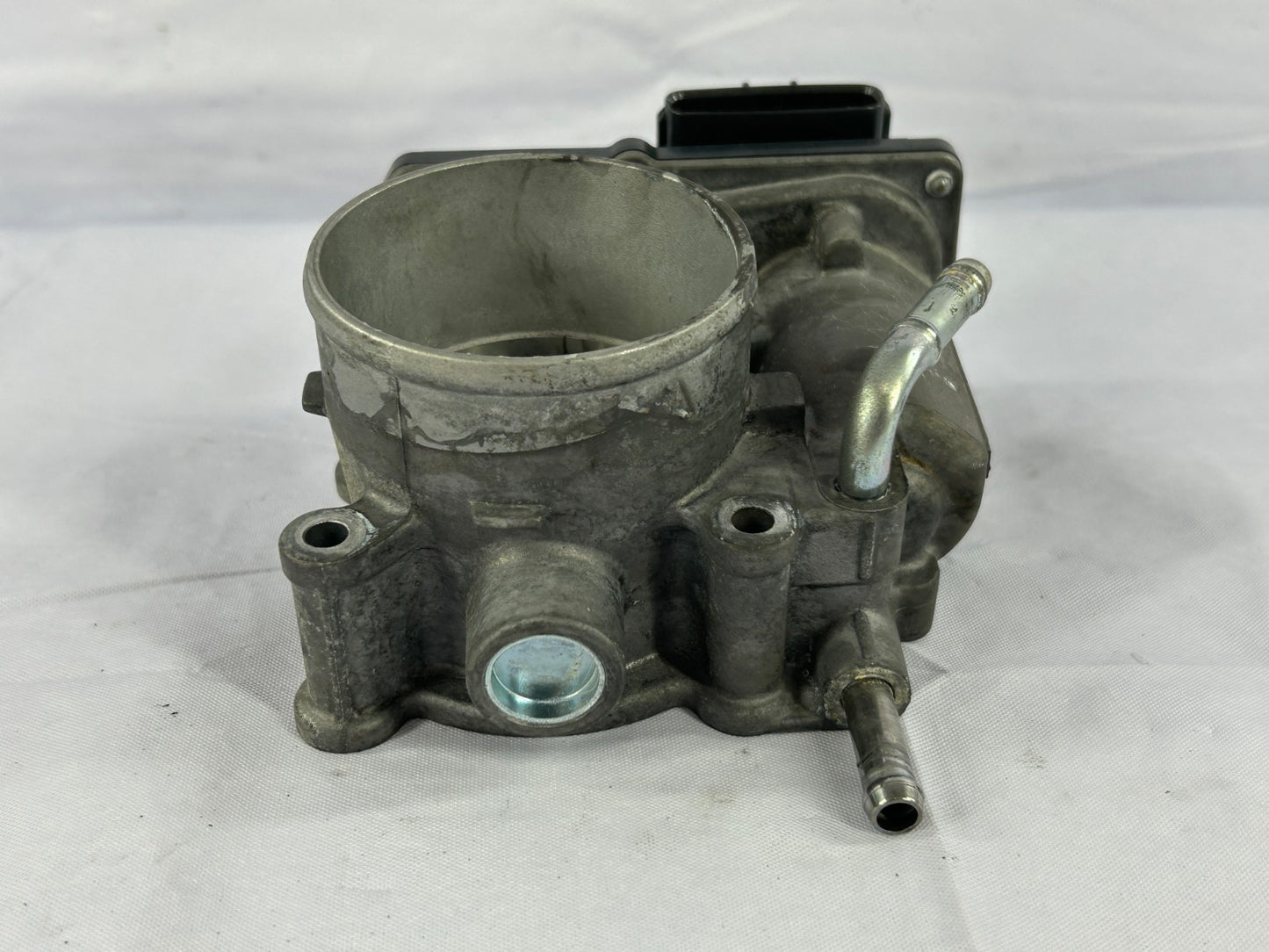 2011-2018 Subaru Forester Engine Throttle Body Assembly & Bolts OEM 16112AA380