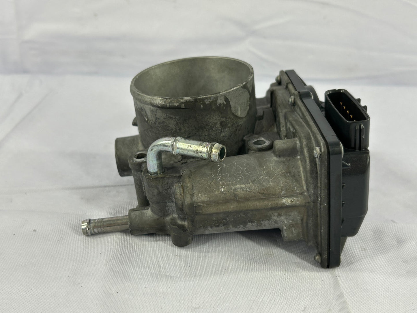 2011-2018 Subaru Forester Engine Throttle Body Assembly & Bolts OEM 16112AA380