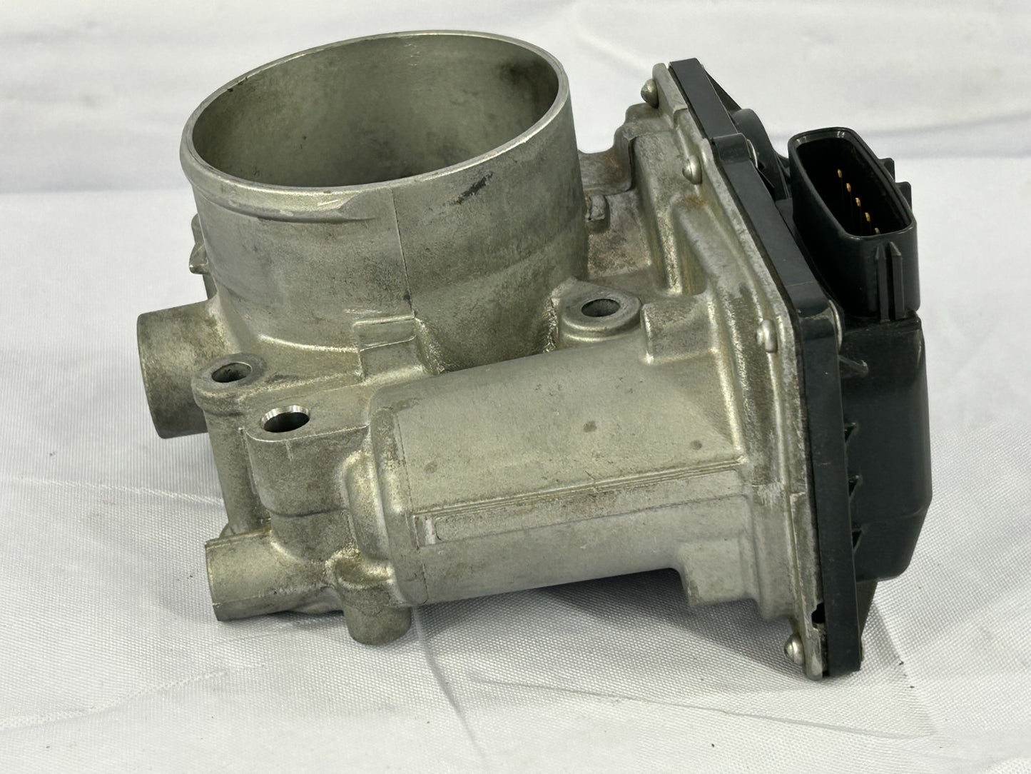 2010-2012 Subaru Outback Fuel Injection Throttle Body Assembly OEM 16112AA350