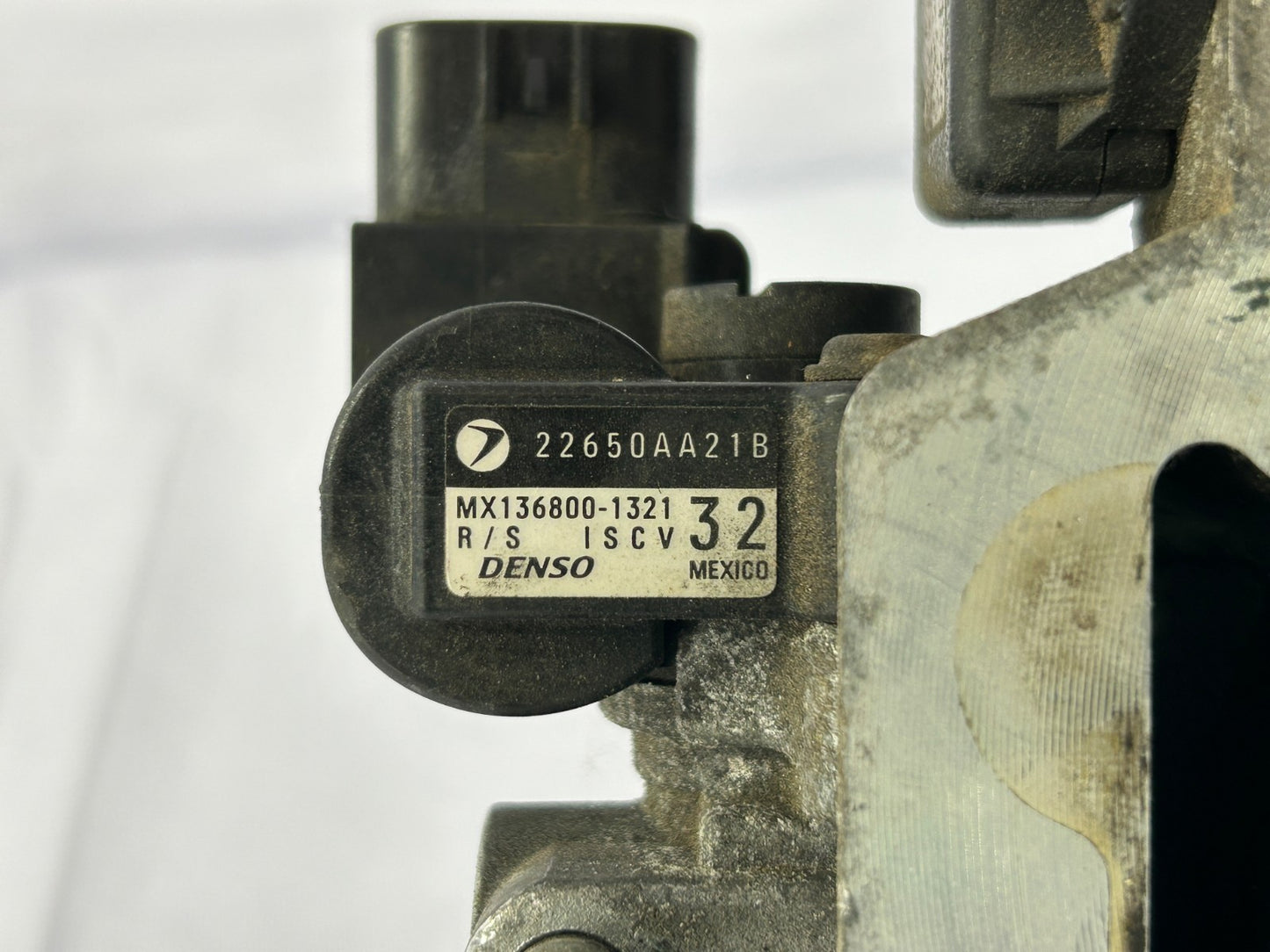 1999-2001 Subaru Impreza Engine Air Intake Throttle Body Valve OEM 22650AA21B