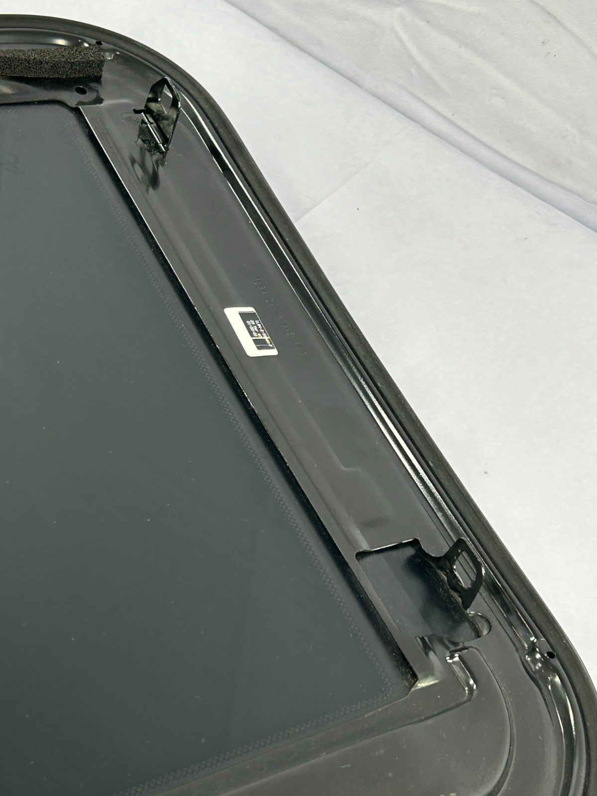 2005-2009 Subaru Legacy Sunroof Moon Roof Sliding Glass Panel OEM 65430AG02A