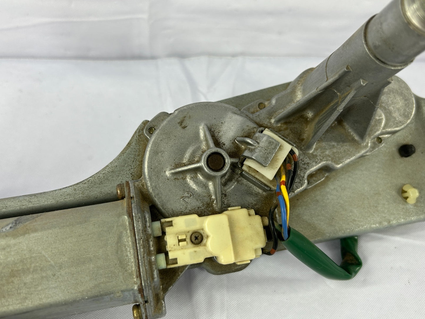 2000-2003 Subaru Outback Rear Windshield Wiper Motor OEM 86511AE05A
