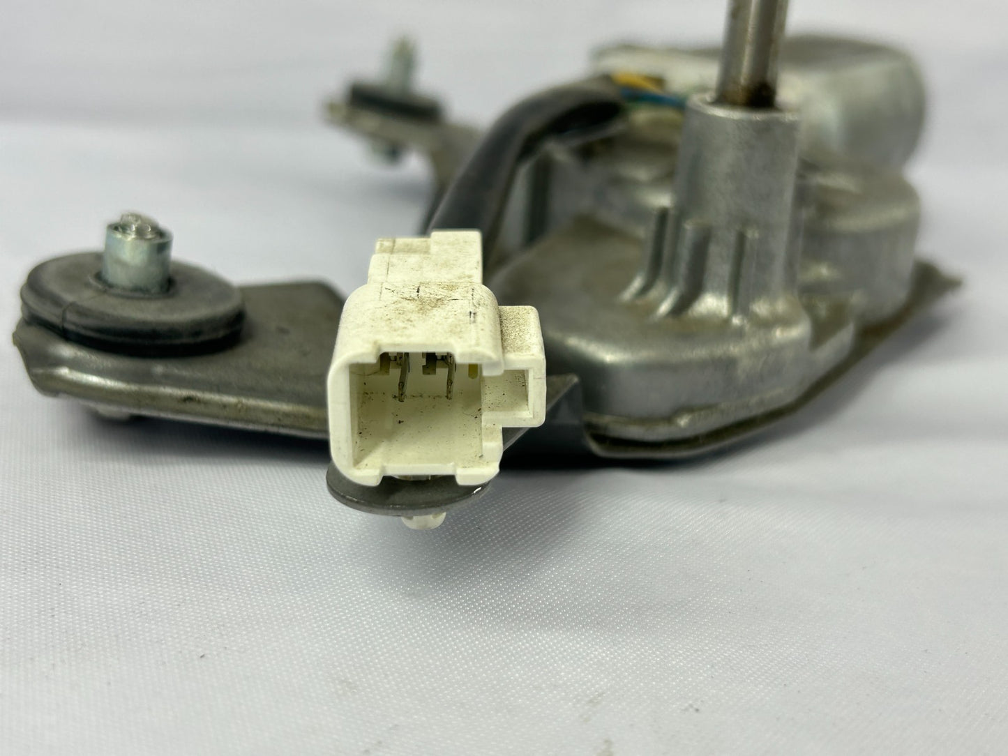 2004-2009 Toyota Prius Rear Glass Liftgate Wiper Motor OEM 85130-47010