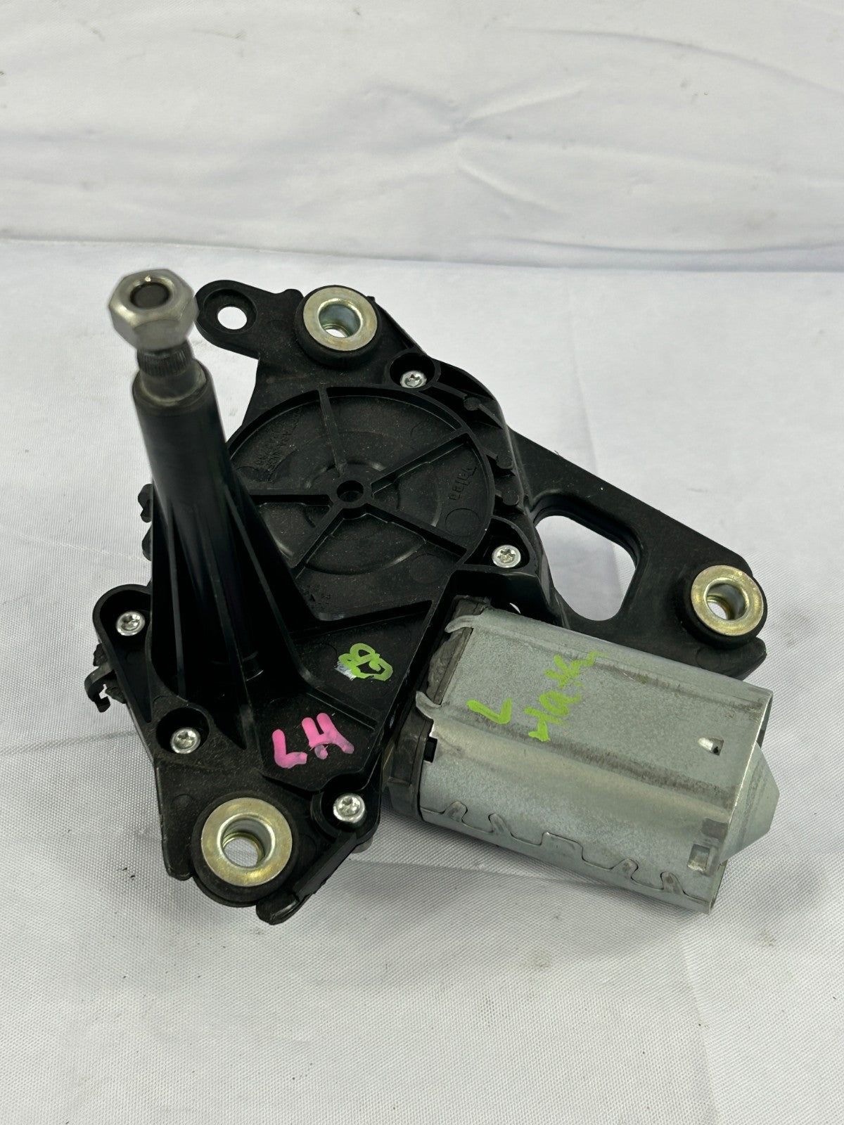 2008-2014 MINI Cooper Clubman Rear Left Driver Side Wiper Motor OEM 61627168153