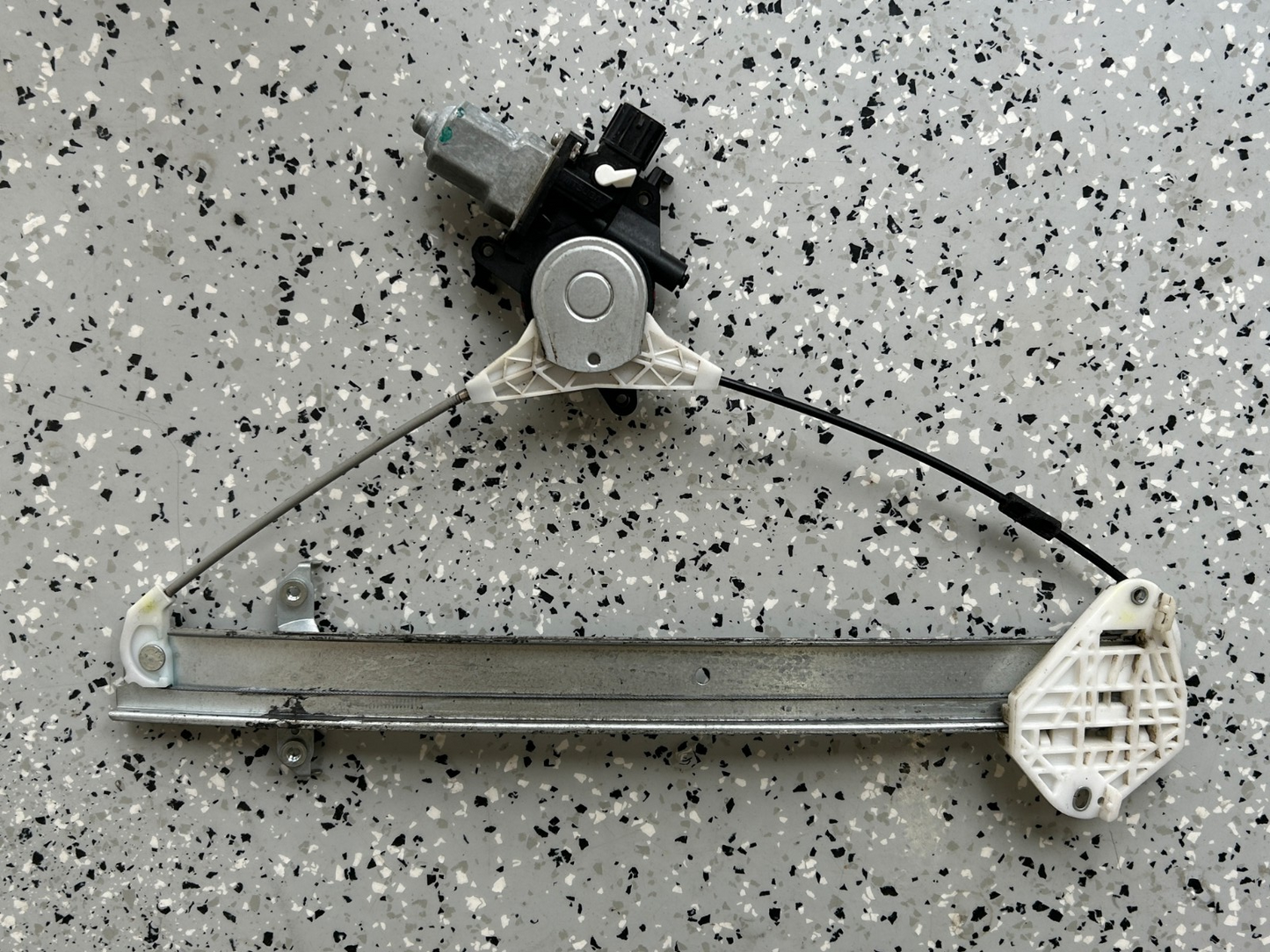 2010-2014 Subaru Legacy Rear Right Power Window Regulator Motor OEM 61042AJ00A