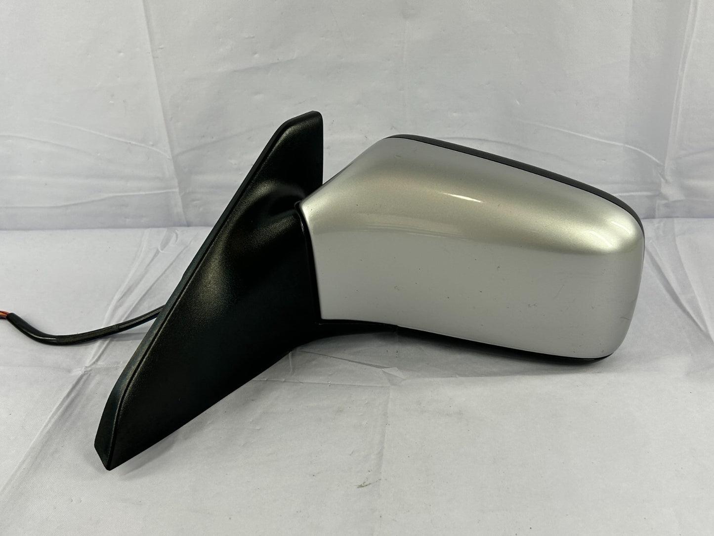 2000-2004 Volvo V40 Left Driver Door Rear View Mirror 5-Wire OEM 30857879