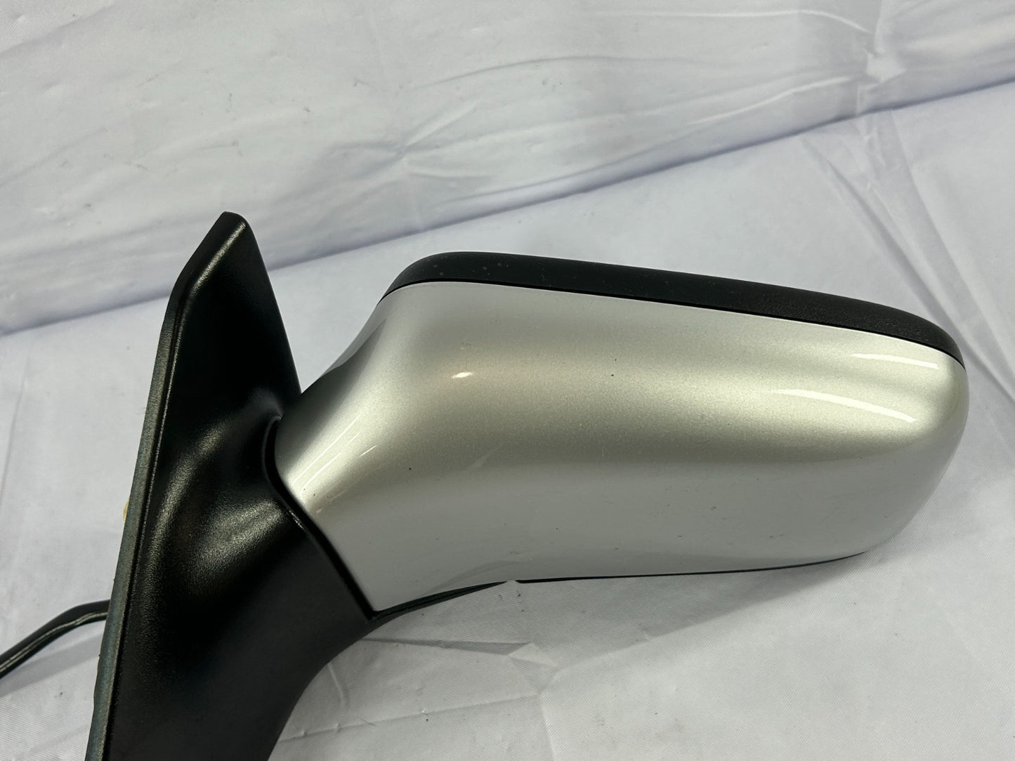 2000-2004 Volvo V40 Left Driver Door Rear View Mirror 5-Wire OEM 30857879