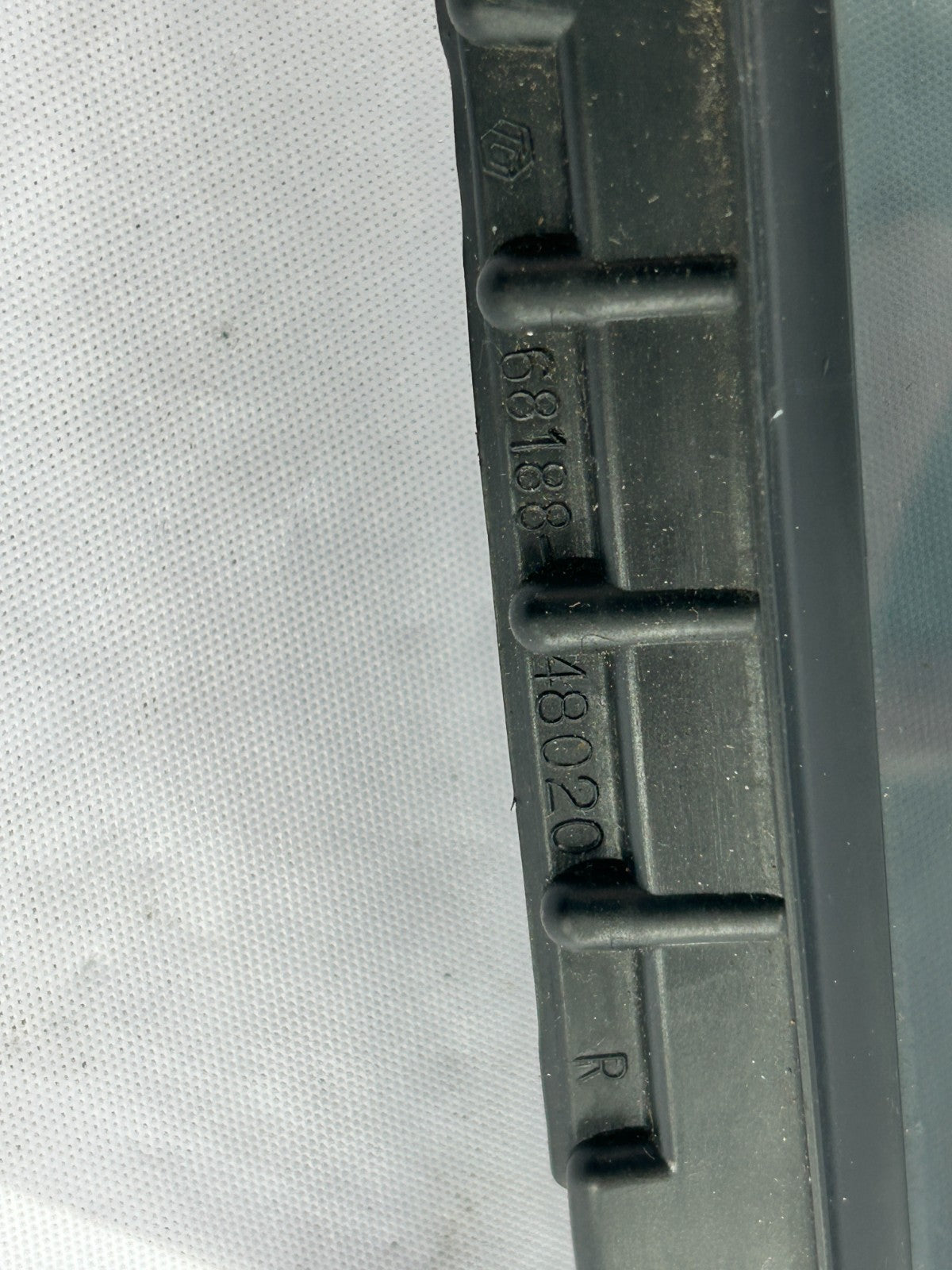 01-07 Toyota Highlander Rear Right Door Window Vent Fixed Glass OEM 68123-48070