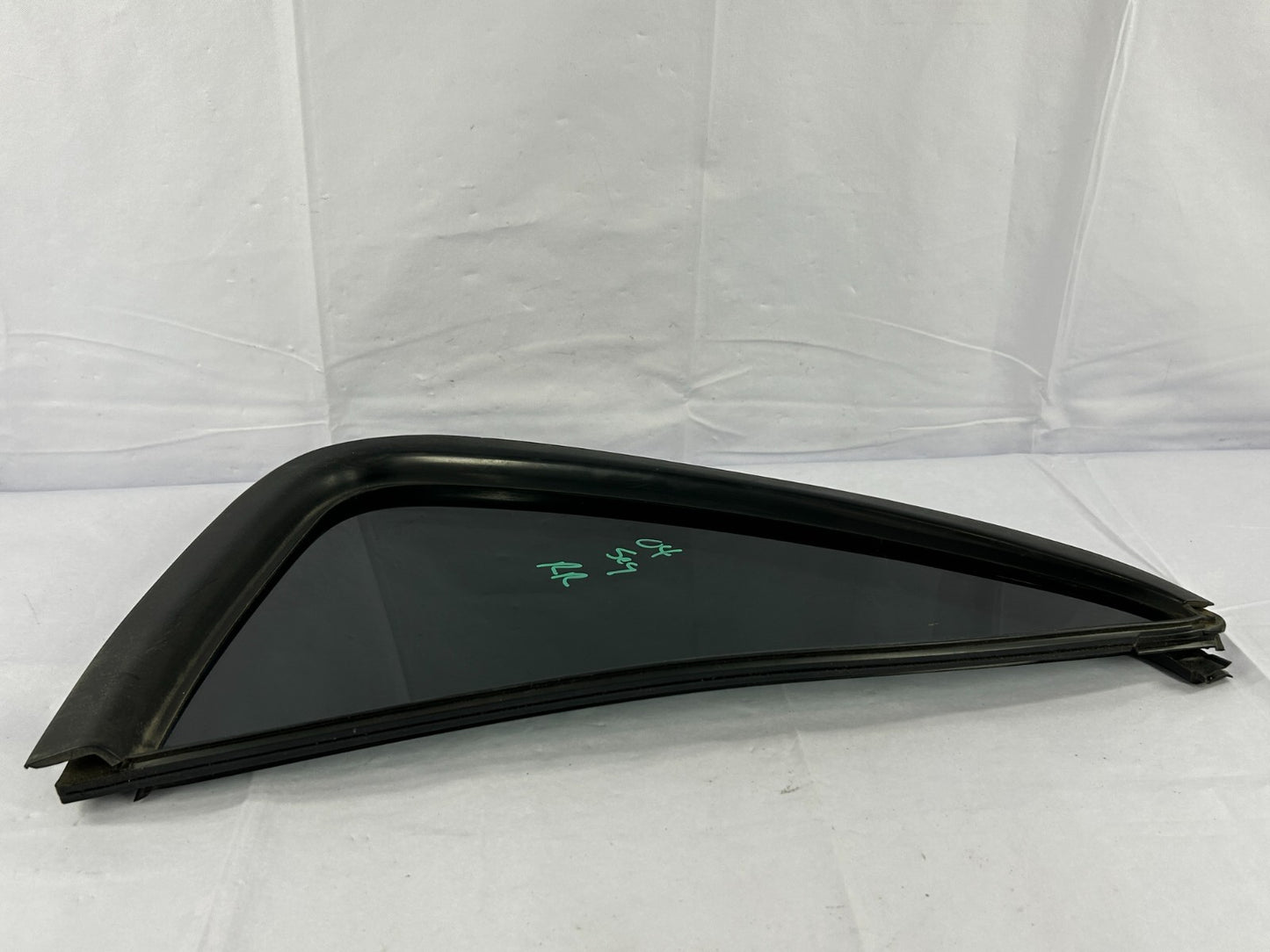 01-05 Toyota Sequoia Rear Right Door Vent Glass Quarter Window OEM 68188-0C010