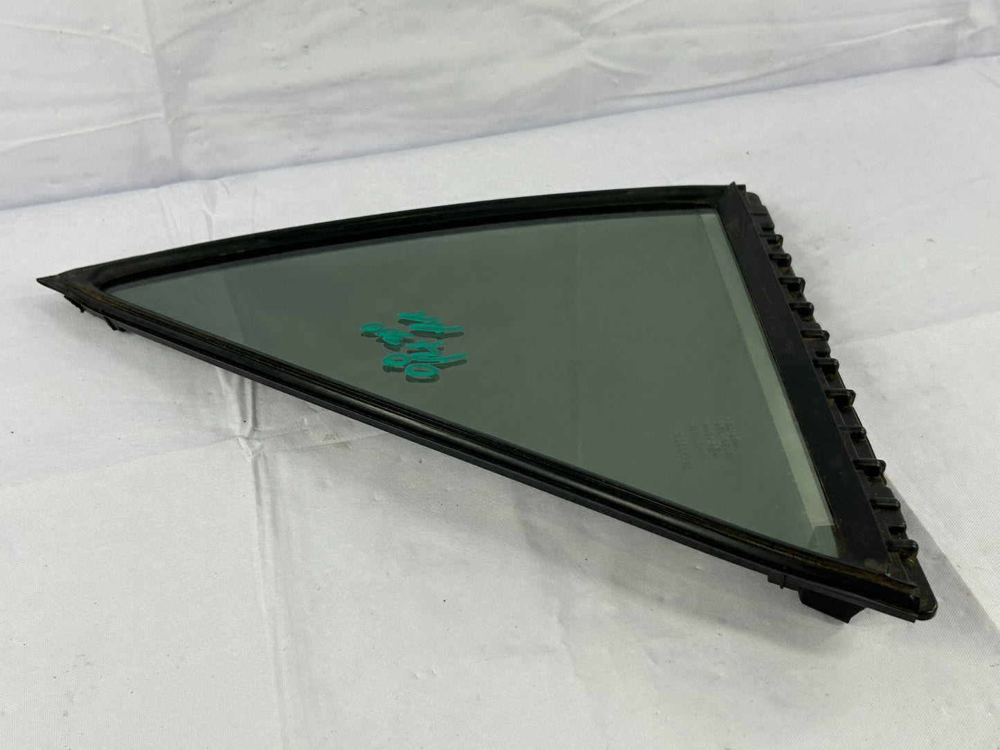 1999-2003 Lexus RX300 Rear Right Door Vent Glass Quarter Window OEM 68188-48010