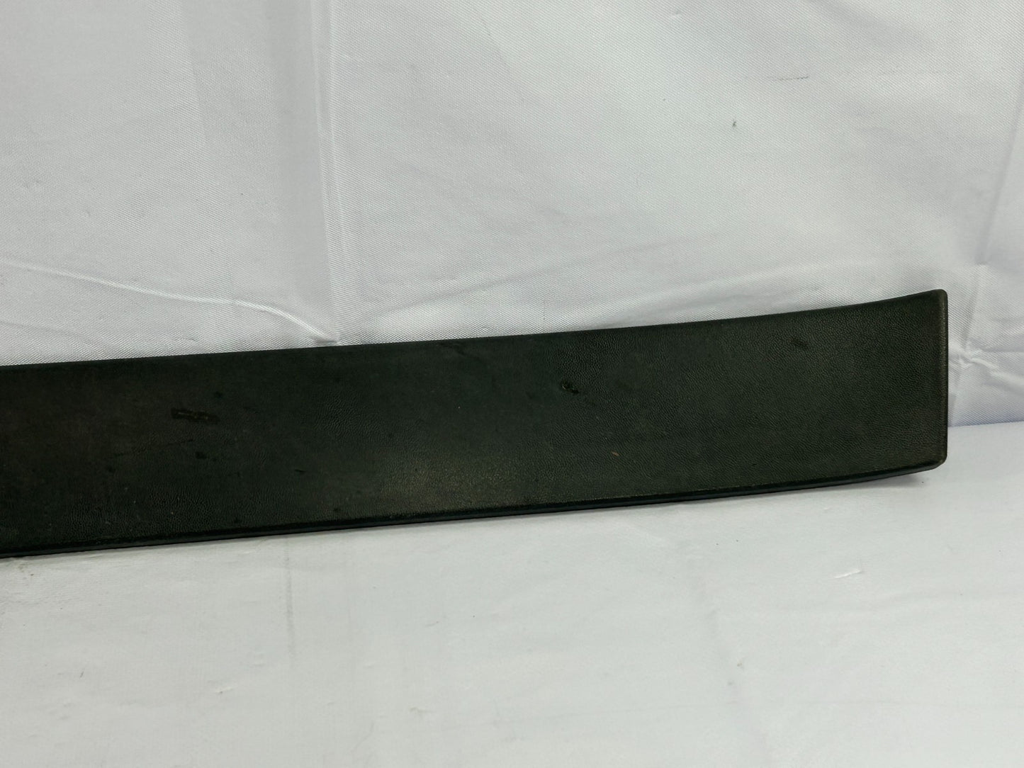 06-14 Subaru Tribeca Front Right Passenger Side Door Molding Trim OEM 91112XA04A