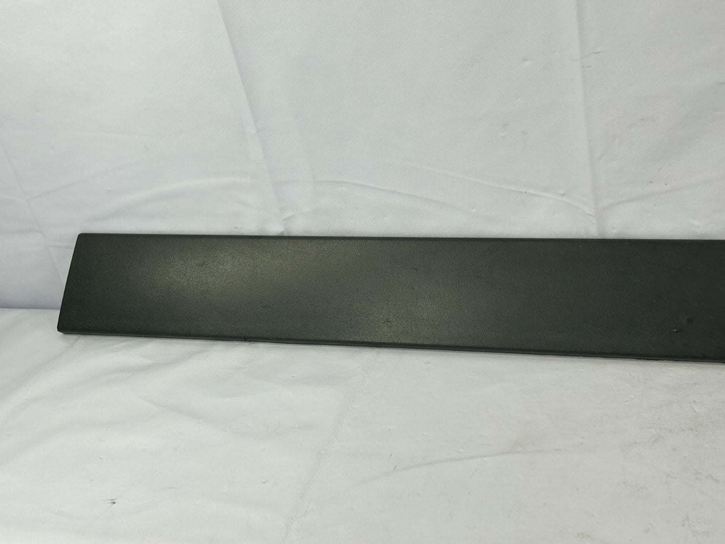 06-14 Subaru Tribeca Front Right Passenger Side Door Molding Trim OEM 91112XA04A