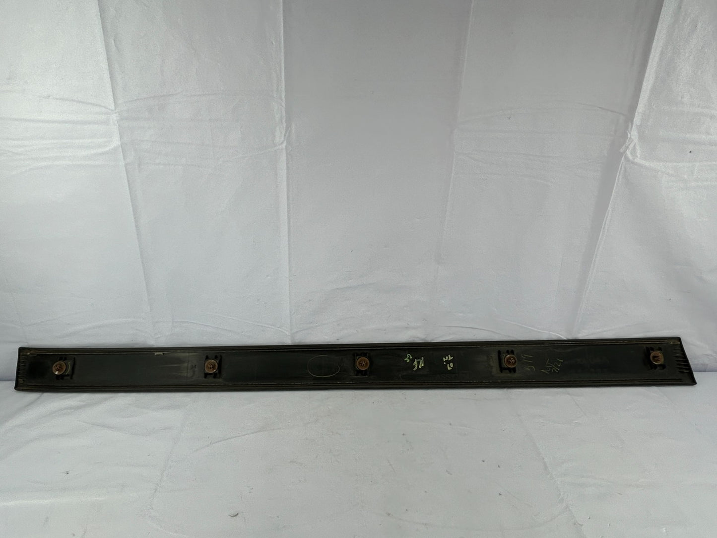 06-14 Subaru Tribeca Front Right Passenger Side Door Molding Trim OEM 91112XA04A