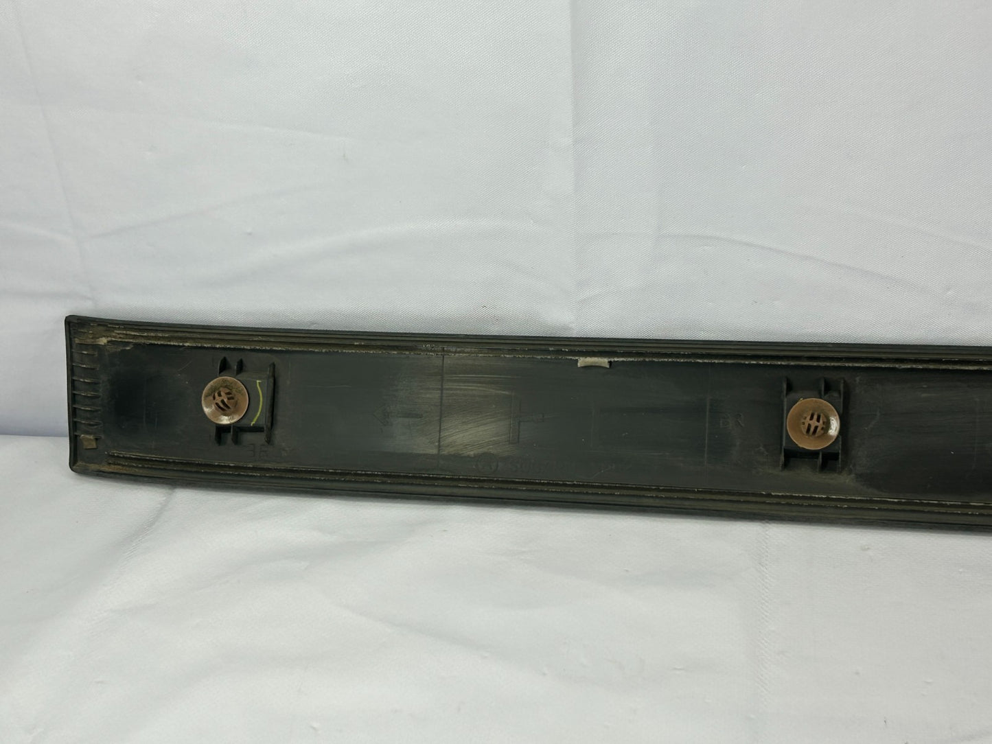 06-14 Subaru Tribeca Front Right Passenger Side Door Molding Trim OEM 91112XA04A