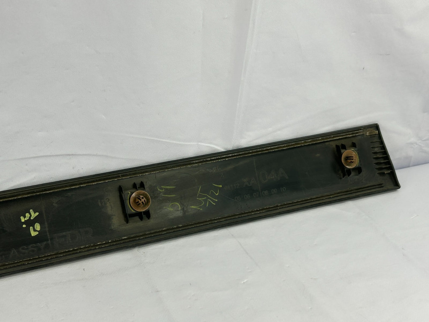 06-14 Subaru Tribeca Front Right Passenger Side Door Molding Trim OEM 91112XA04A
