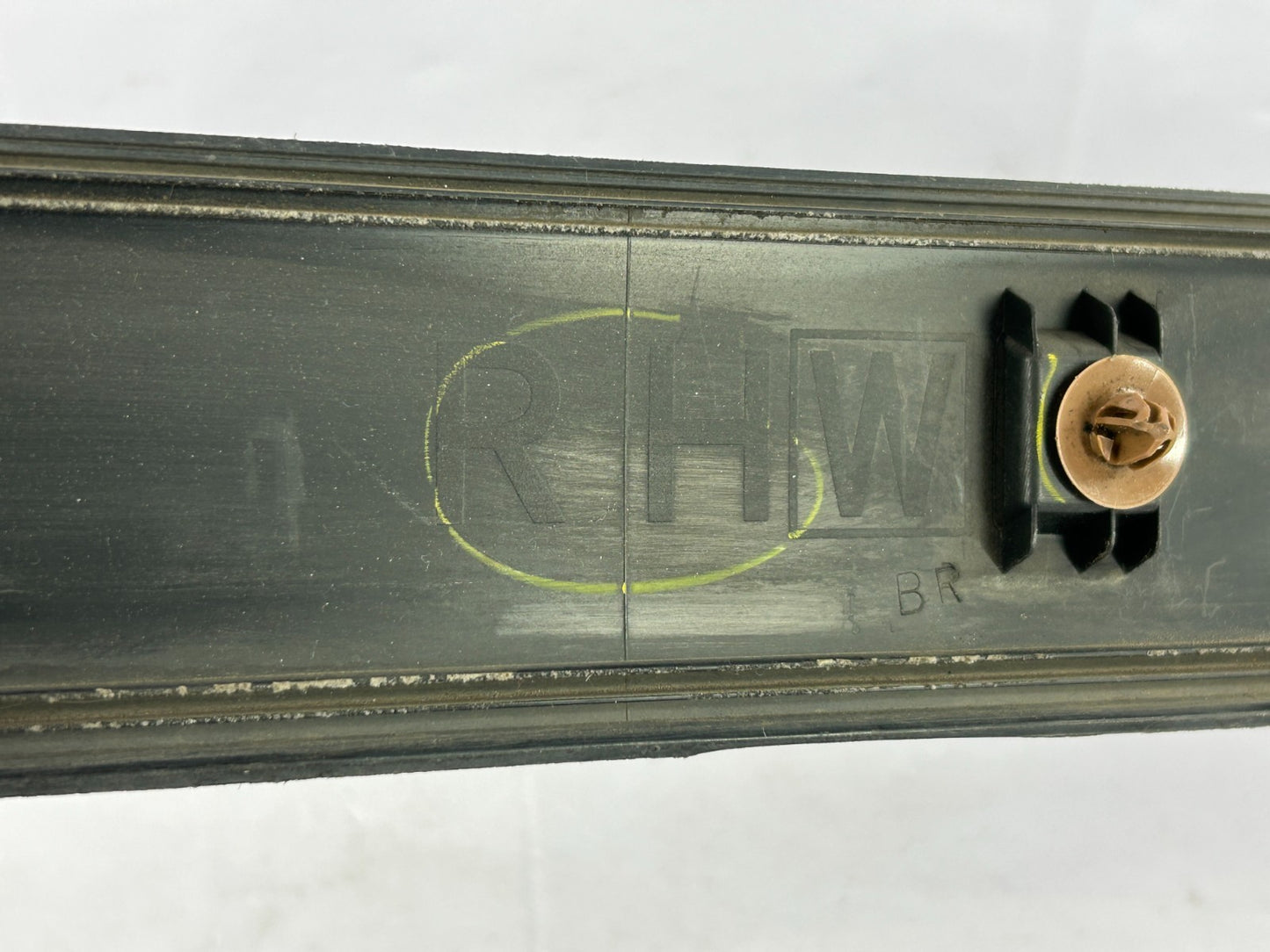 06-14 Subaru Tribeca Front Right Passenger Side Door Molding Trim OEM 91112XA04A