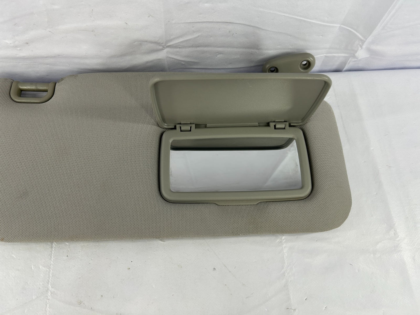 2003 Subaru Forester Right Passenger Side Sun Visor Gray OEM 92011SA100NE