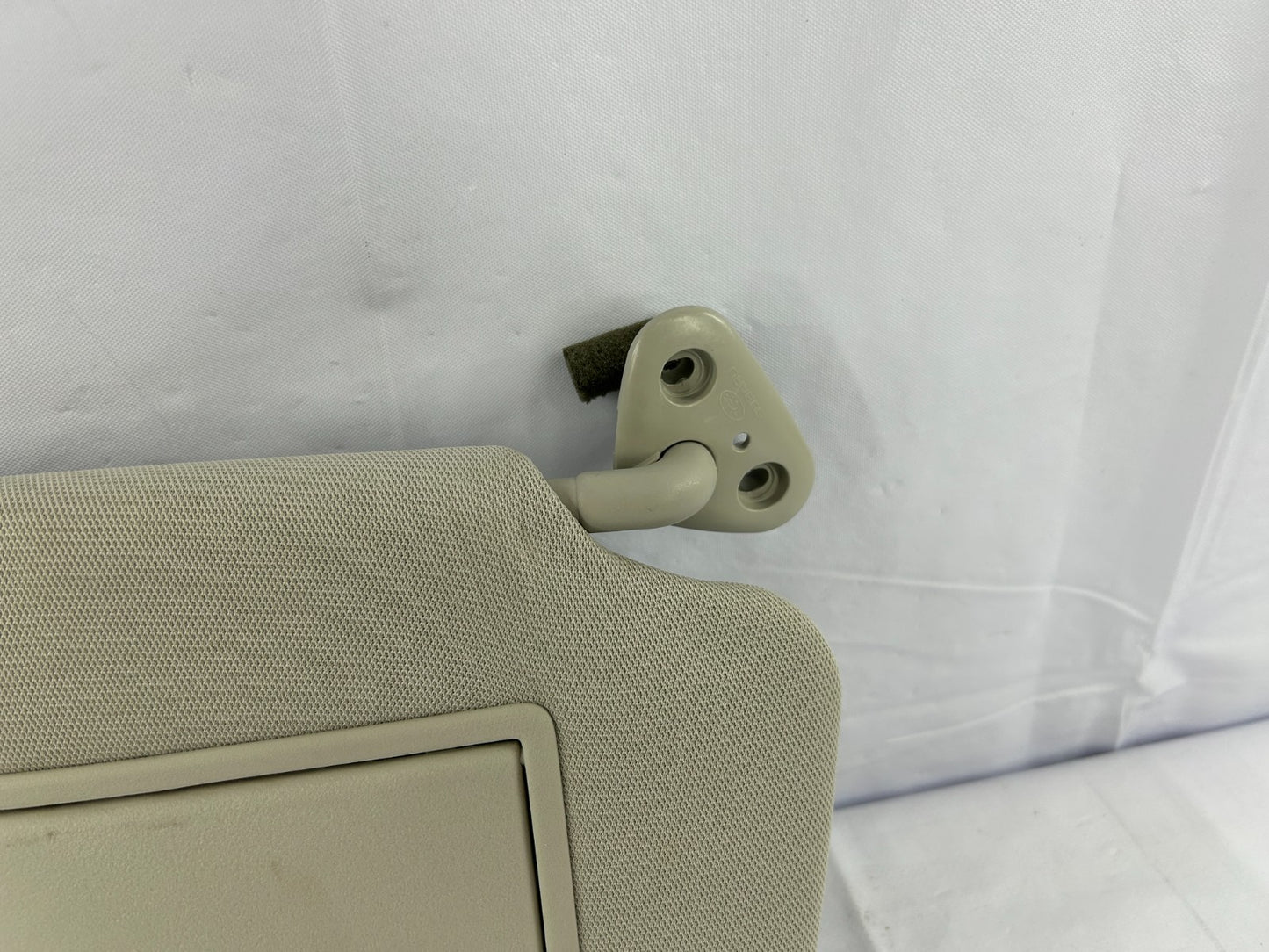 2010-2014 Subaru Outback Right Passenger Side Sun Visor Gray OEM 92011AJ07AME