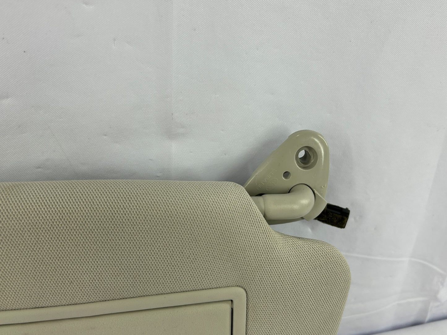 2010-2014 Subaru Outback Right Passenger Side Sun Visor Gray OEM 92011AJ07AME