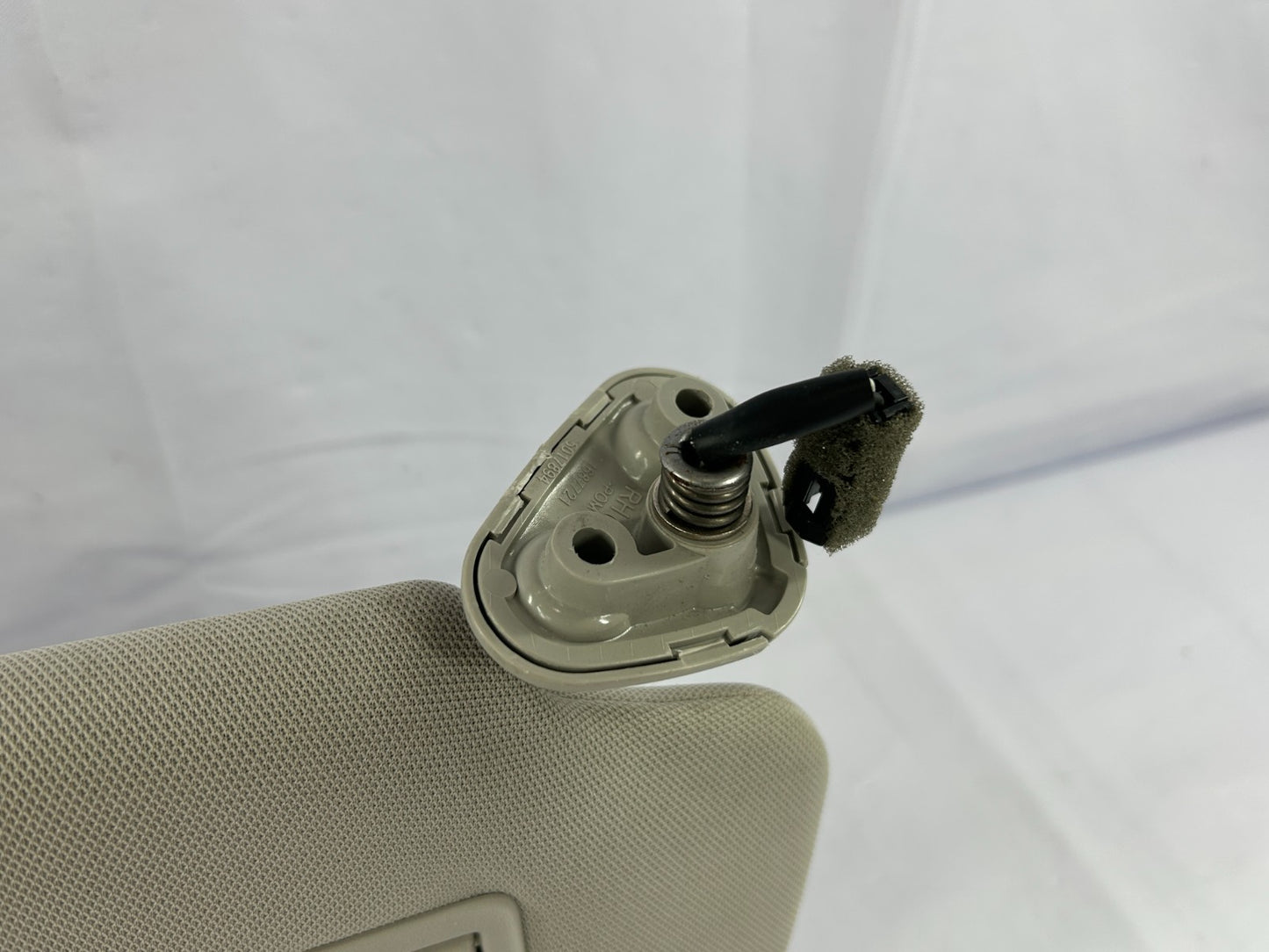 2010-2014 Subaru Legacy Right Passenger Side Sun Visor Gray OEM 92011AJ07AME
