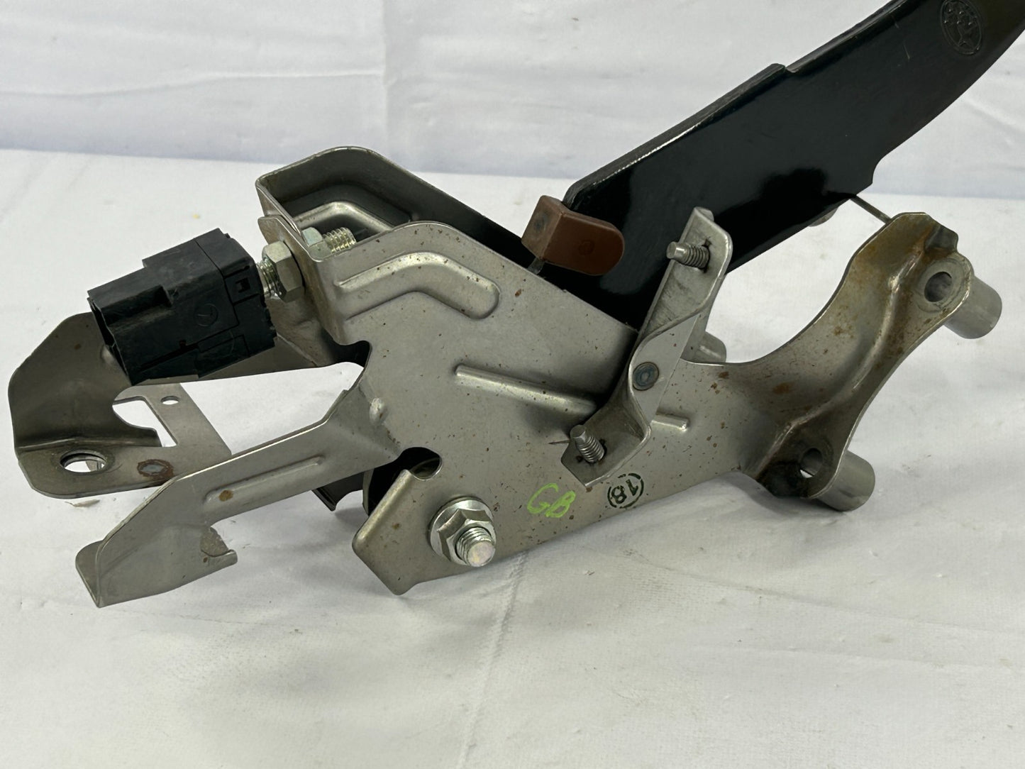 2010-2014 Subaru Outback Brake Pedal LAC Arm Assembly OEM 36012AJ09A