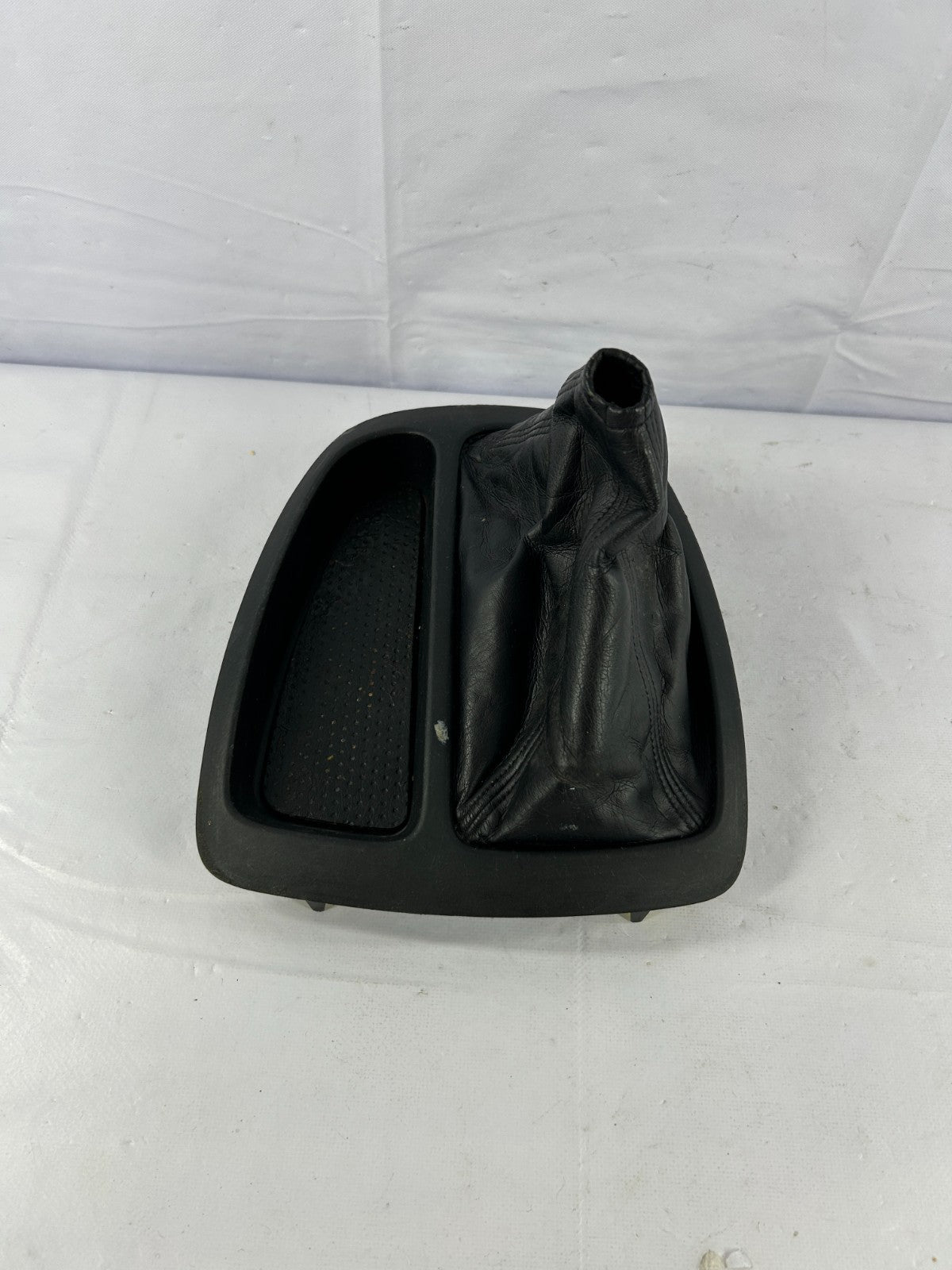 2001-2004 Toyota Sequoia Transfer Case Shifter Boot with Tray OEM 58808-0C010