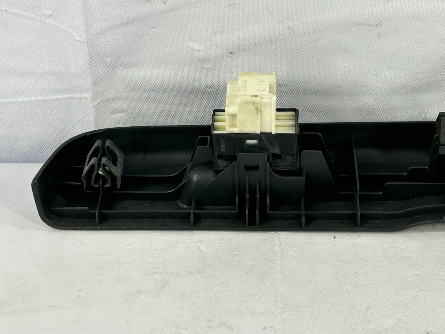 96-99 Nissan Pathfinder Rear Right Power Window Switch Finisher OEM 82960-0W200