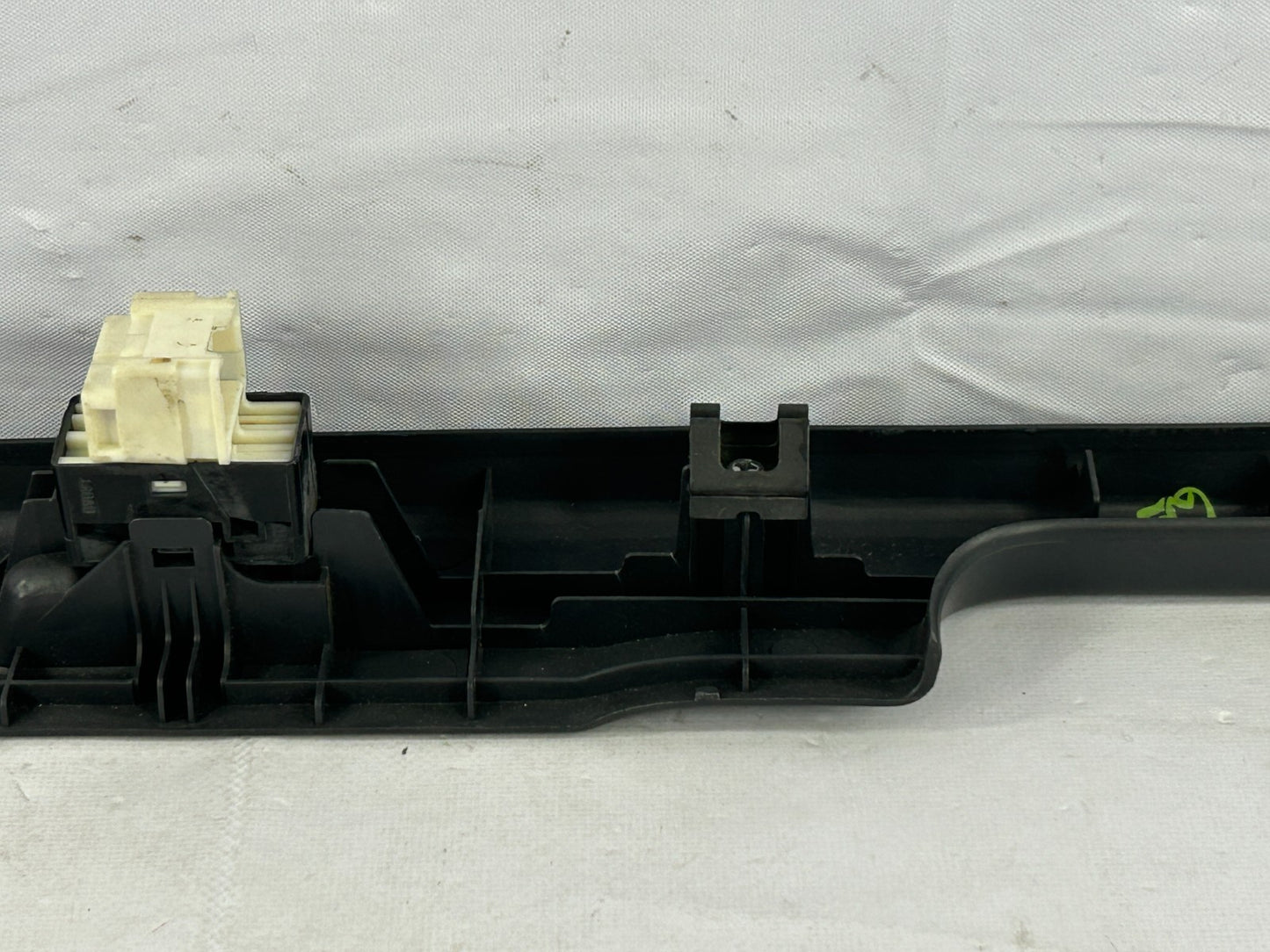 96-99 Nissan Pathfinder Rear Right Power Window Switch Finisher OEM 82960-0W200