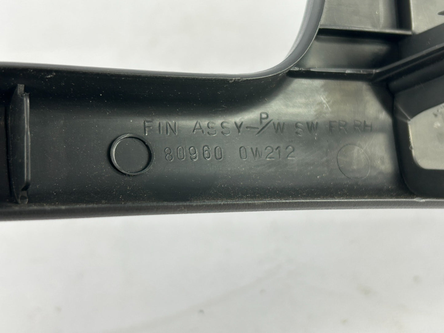 96-99 Nissan Pathfinder Front Right Power Window Switch & Bezel OEM 80960-0W212