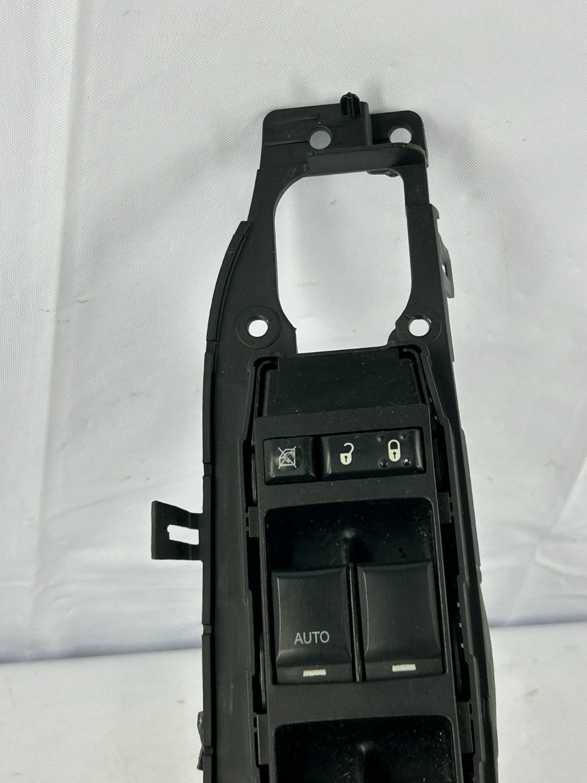 2011-2017 Jeep Patriot Front Left Side Door Window Control Switch OEM 4602780AD