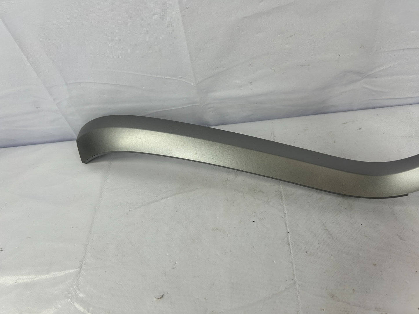 2006-2009 Suzuki Grand Vitara Left Side Center Console Trim Bezel OEM 73862-65J0