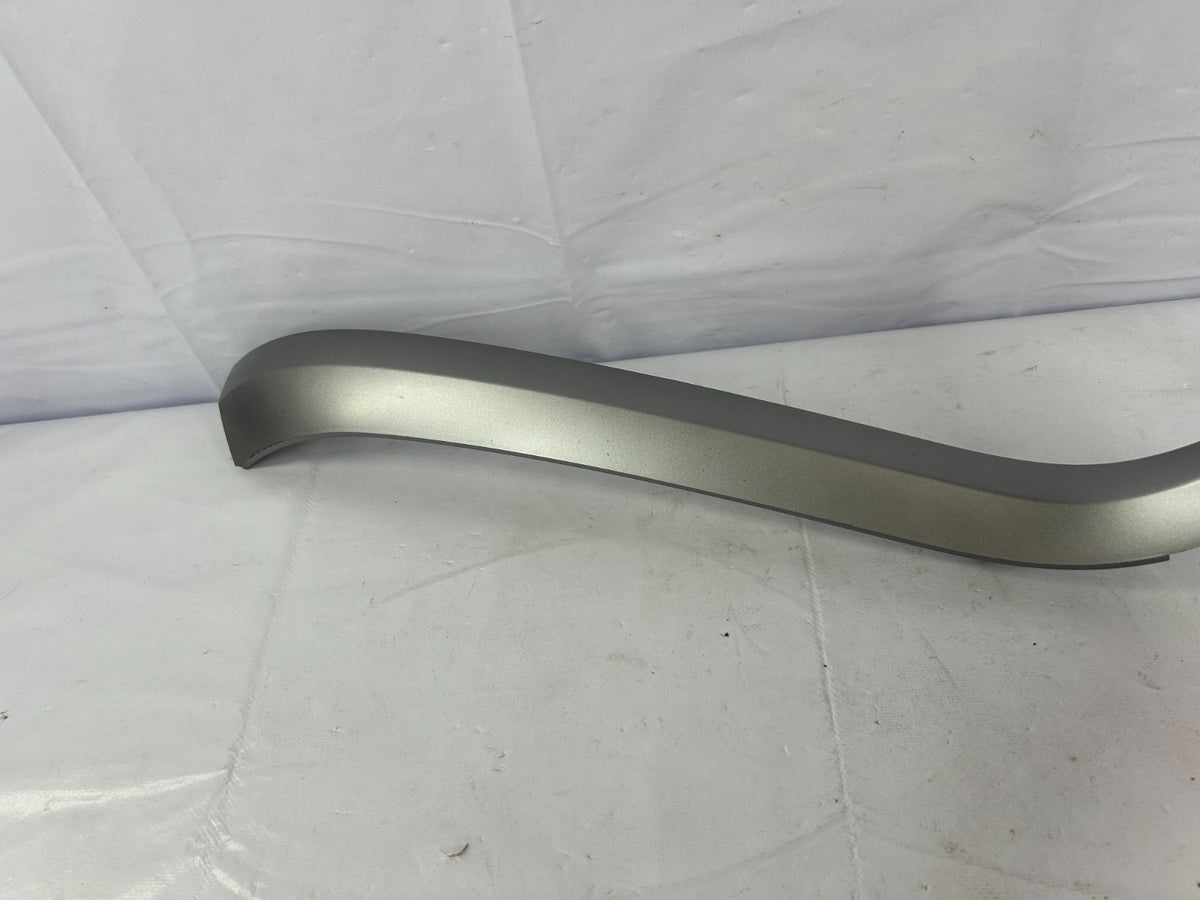 2006-2009 Suzuki Grand Vitara Left Side Center Console Trim Bezel OEM 73862-65J0