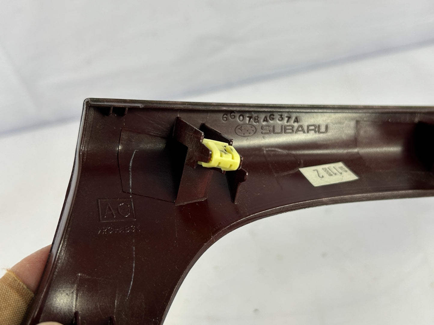 2008-2009 Subaru Outback Center Console Right Wood Grain Panel Trim OEM