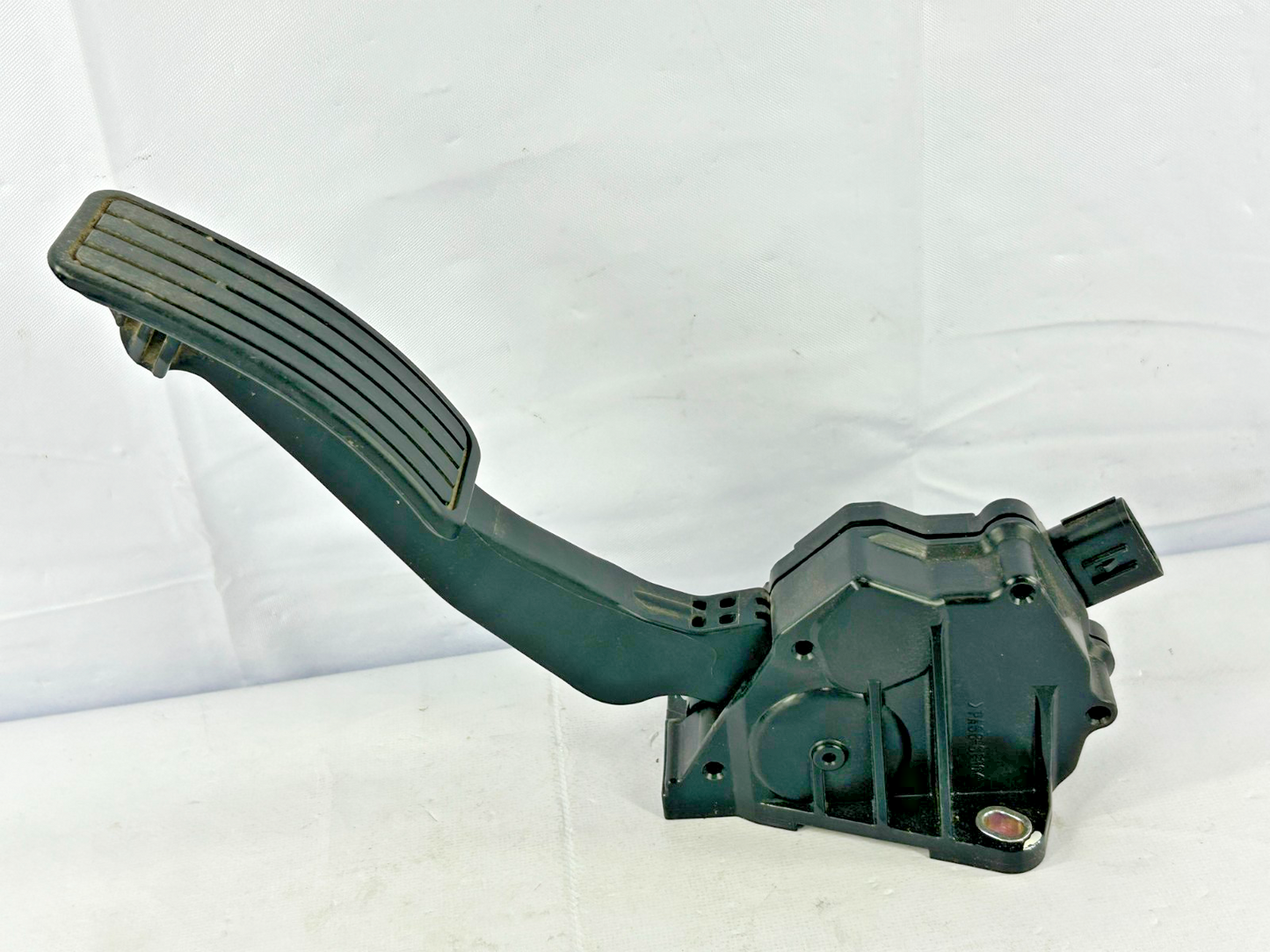 2014-2016 Subaru Forester Accelerator Gas Pedal Assembly OEM 36010FJ010