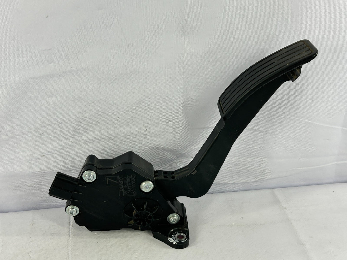 2014-2016 Subaru Forester Accelerator Gas Pedal Assembly OEM 36010FJ010