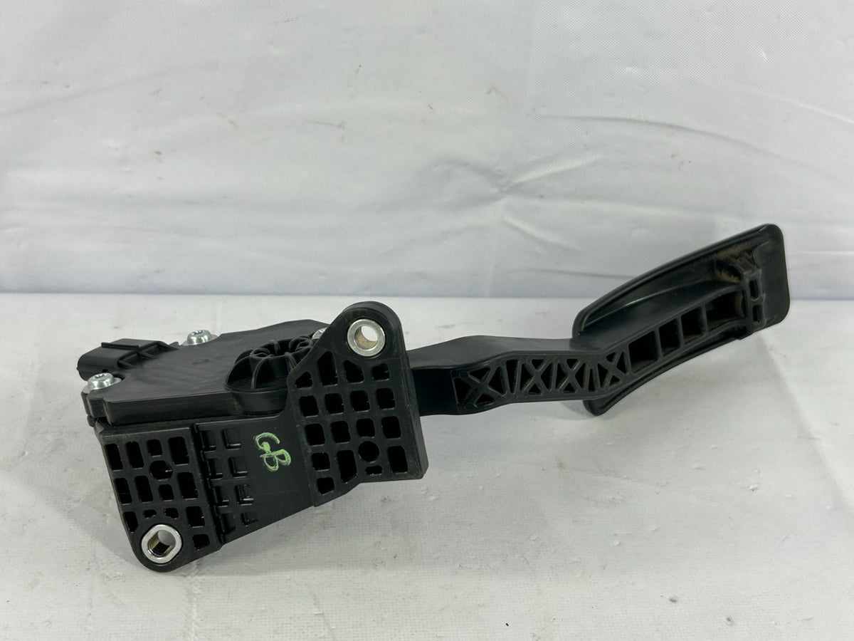 2014-2016 Subaru Forester Accelerator Gas Pedal Assembly OEM 36010FJ010