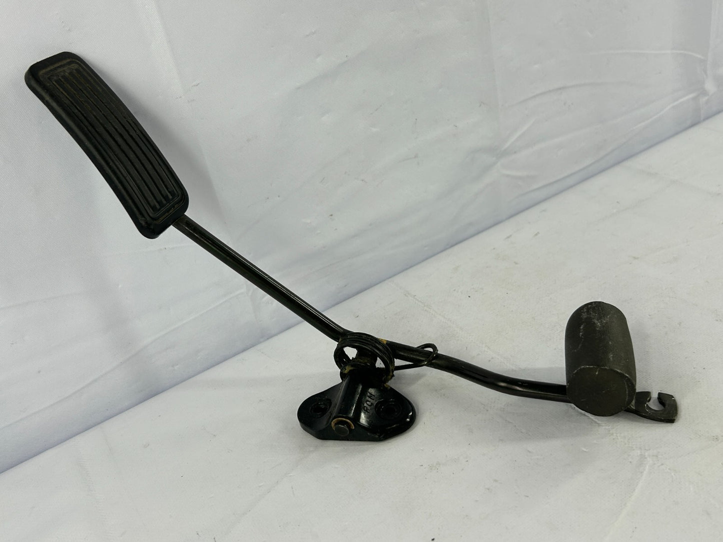 1996-2000 Toyota 4Runner Fuel Gas Accelerator Pedal OEM 78111-35030