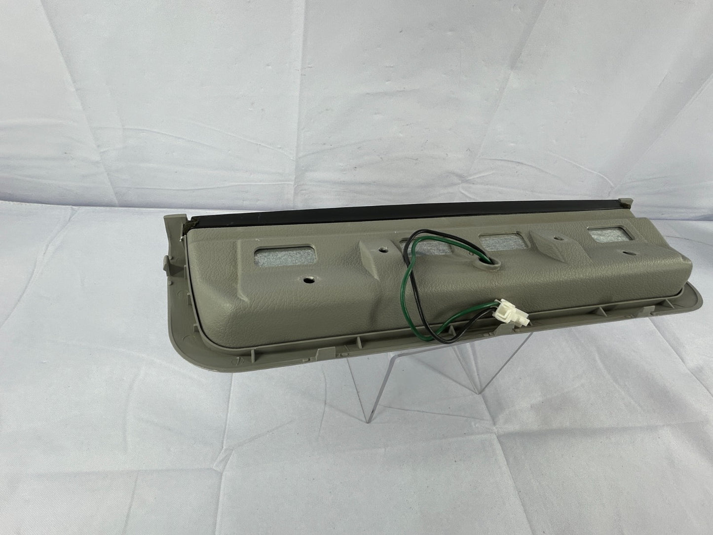 2000-2004 Subaru Outback High Mount Third Brake Light Lamp Gray OEM 84701AE02AGF