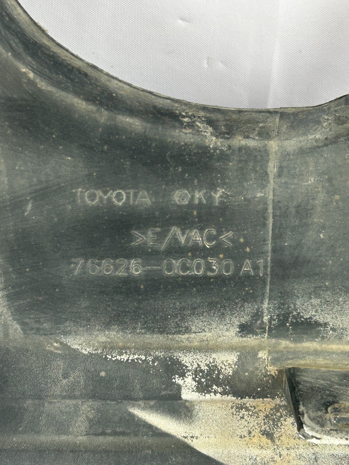 01-07 Toyota Sequoia Rear Left Driver Side Mud Flap Splash Guard OEM 76626-0C030