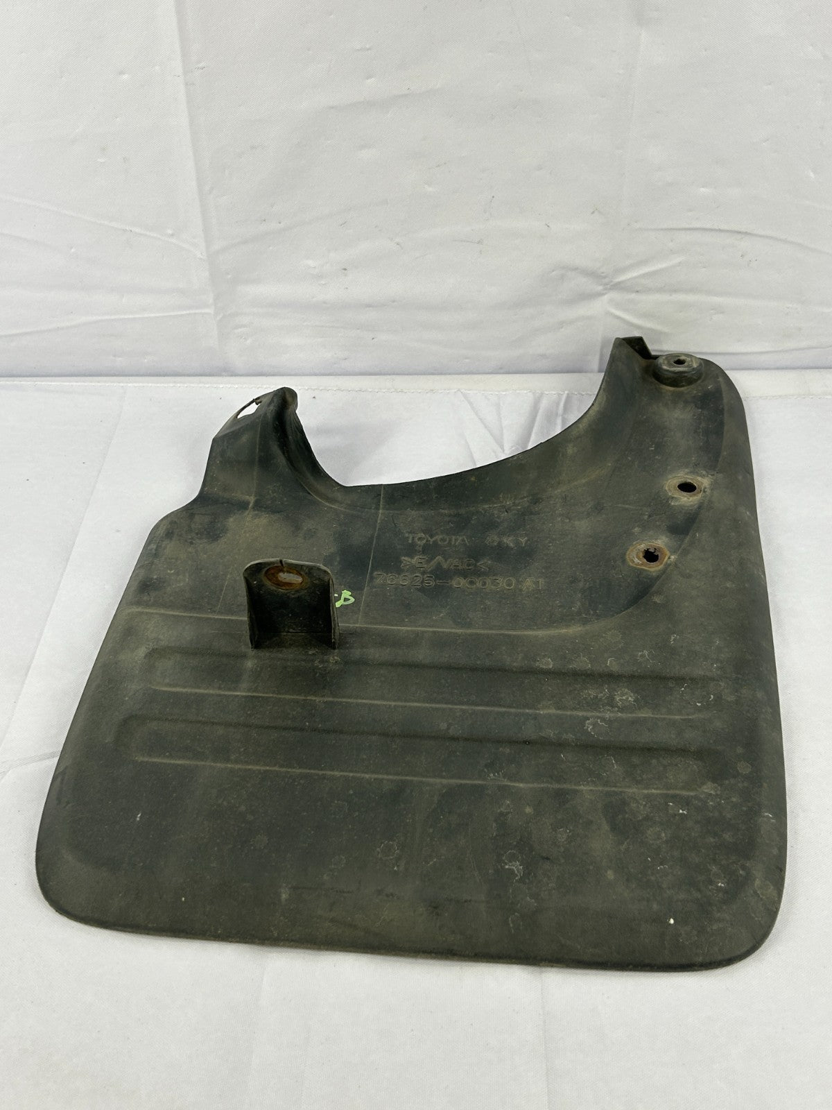 2001-2007 Toyota Sequoia Rear Right Side Mud Flap Splash Guard OEM 76625-0C030