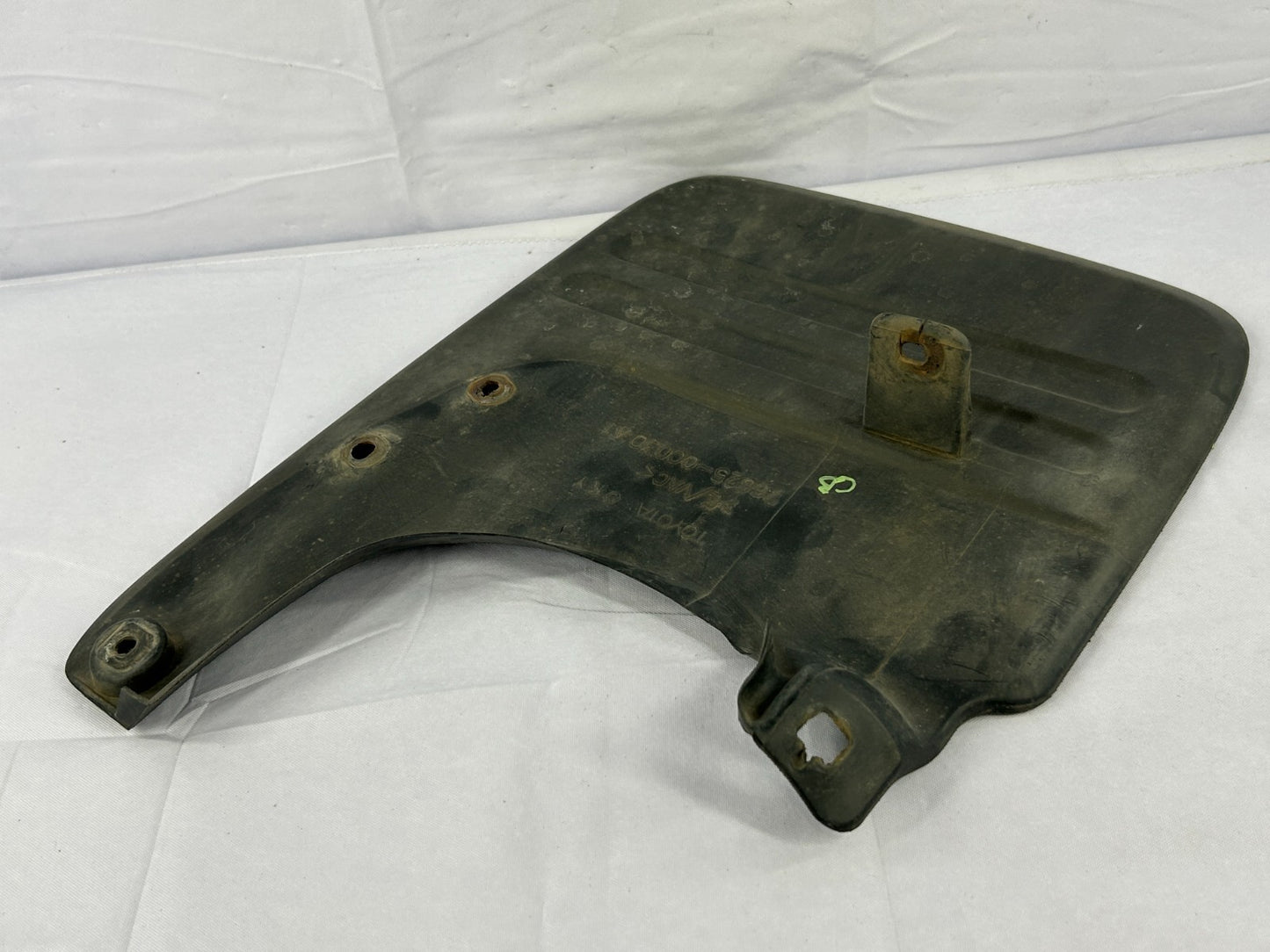 2001-2007 Toyota Sequoia Rear Right Side Mud Flap Splash Guard OEM 76625-0C030