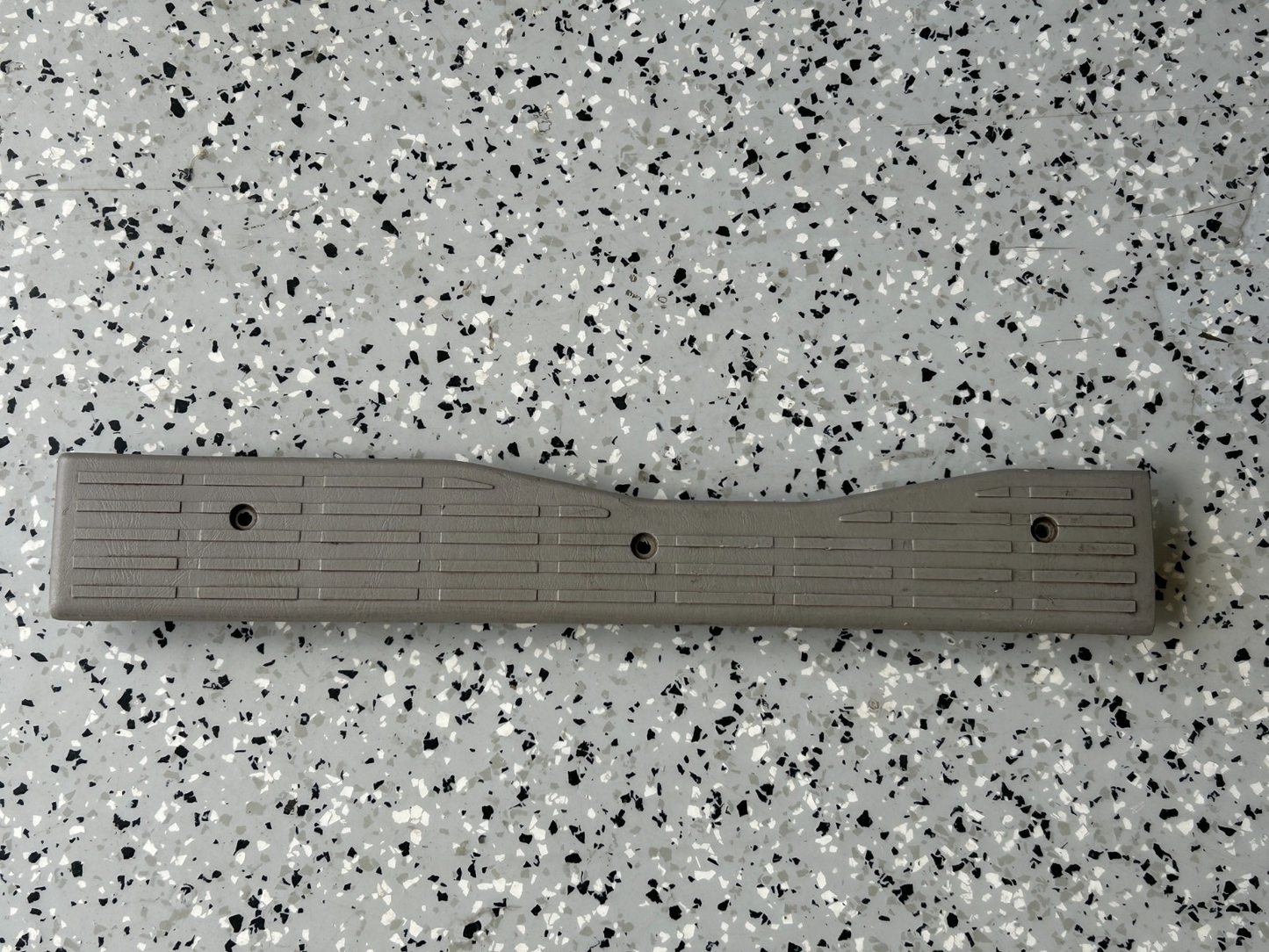 2000-2006 Toyota Tundra Rear Left Side Door Sill Scuff Plate Trim 67926-0C010