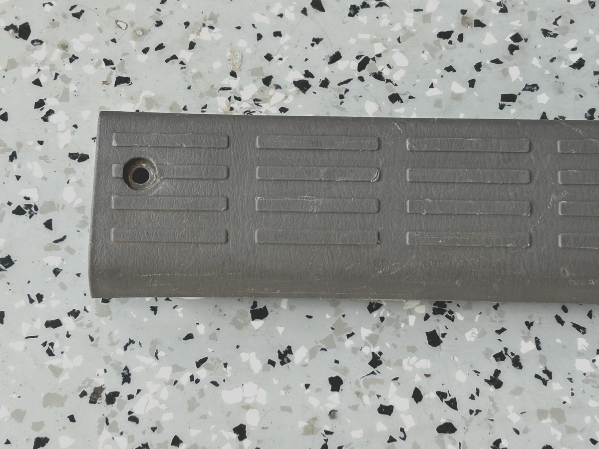 1996-2002 Toyota 4Runner Rear Right Side Door Scuff Plate Trim OEM 67917-35010