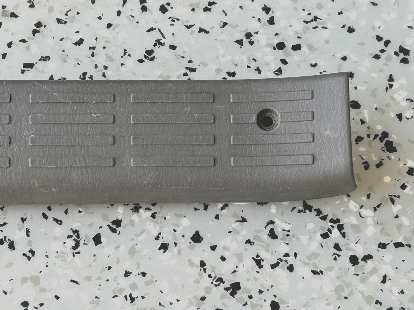 1996-2002 Toyota 4Runner Rear Right Side Door Scuff Plate Trim OEM 67917-35010