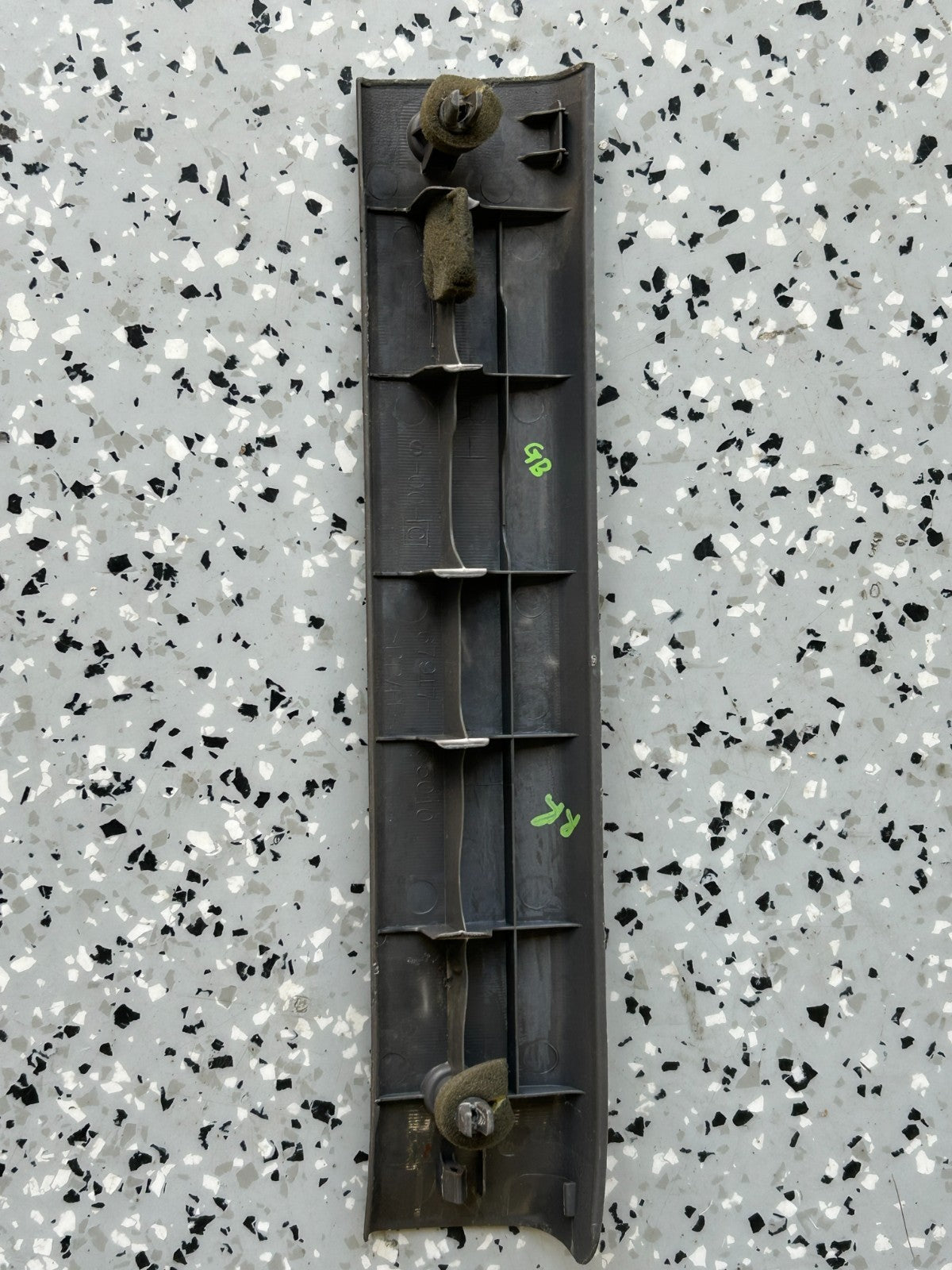 1996-2002 Toyota 4Runner Rear Right Side Door Scuff Plate Trim OEM 67917-35010