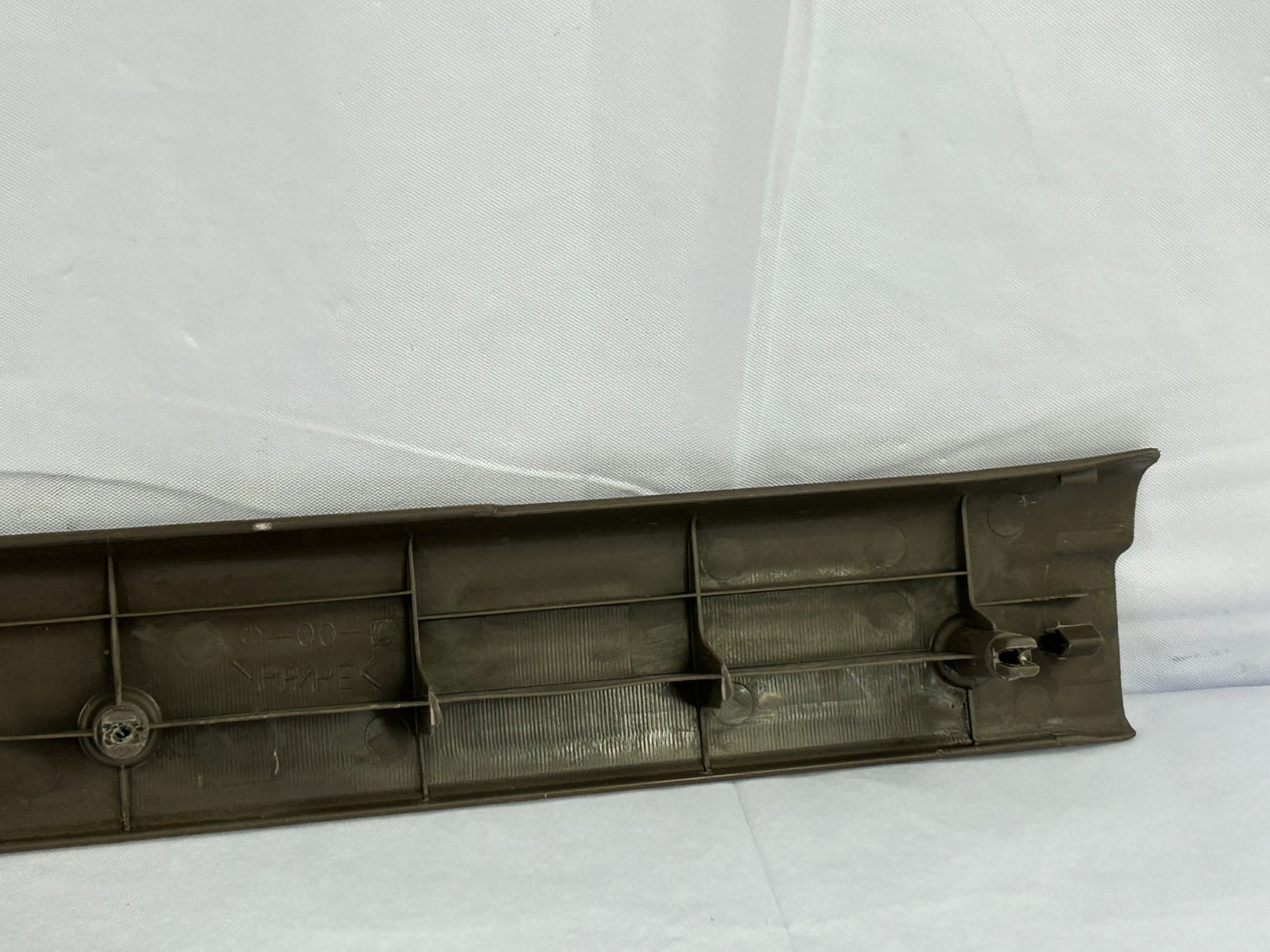 1996-2002 Toyota 4Runner Front Right Passenger Door Sill Scuff Plate Trim OEM